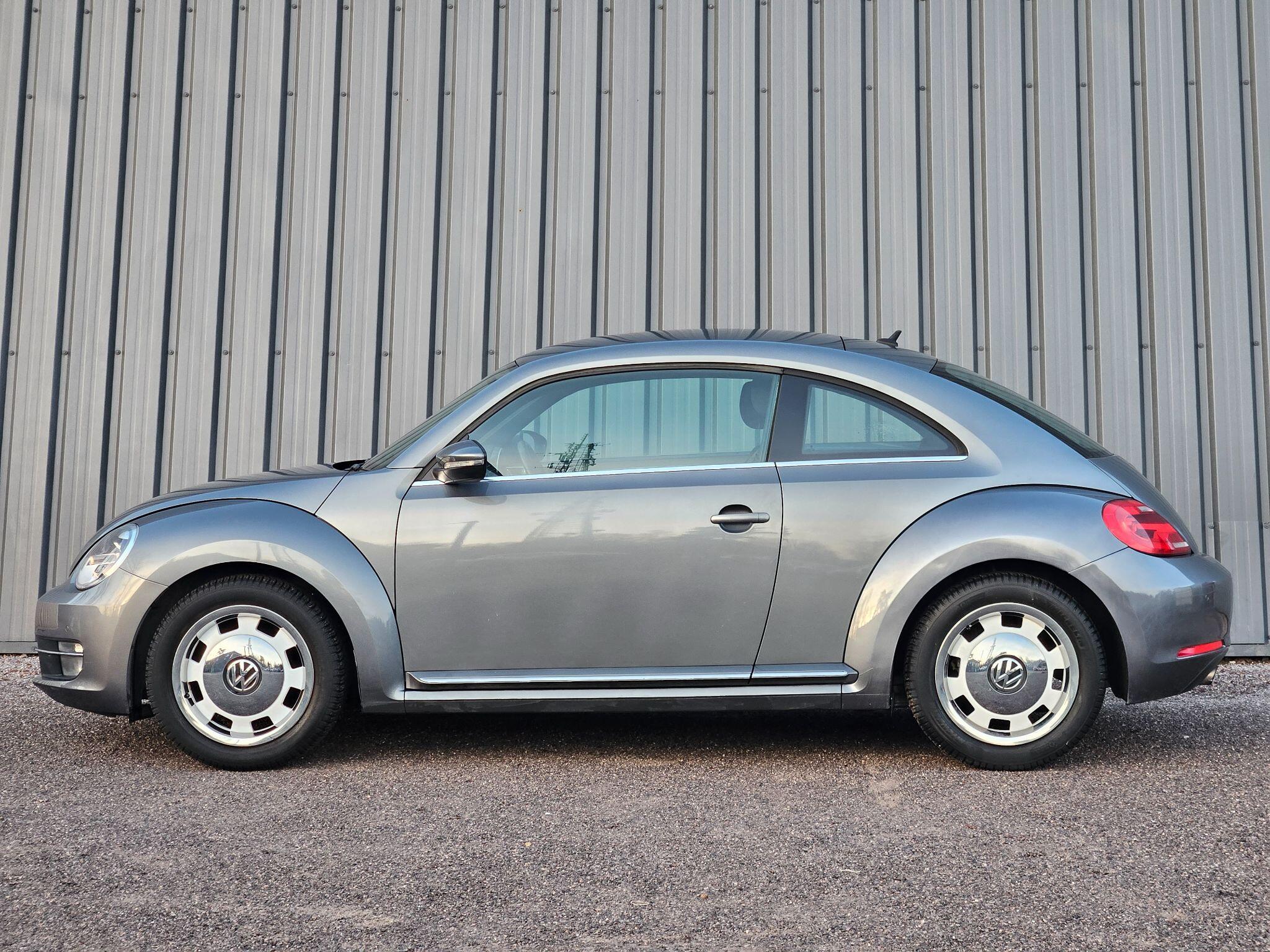 2012 Volkswagen Beetle image 5
