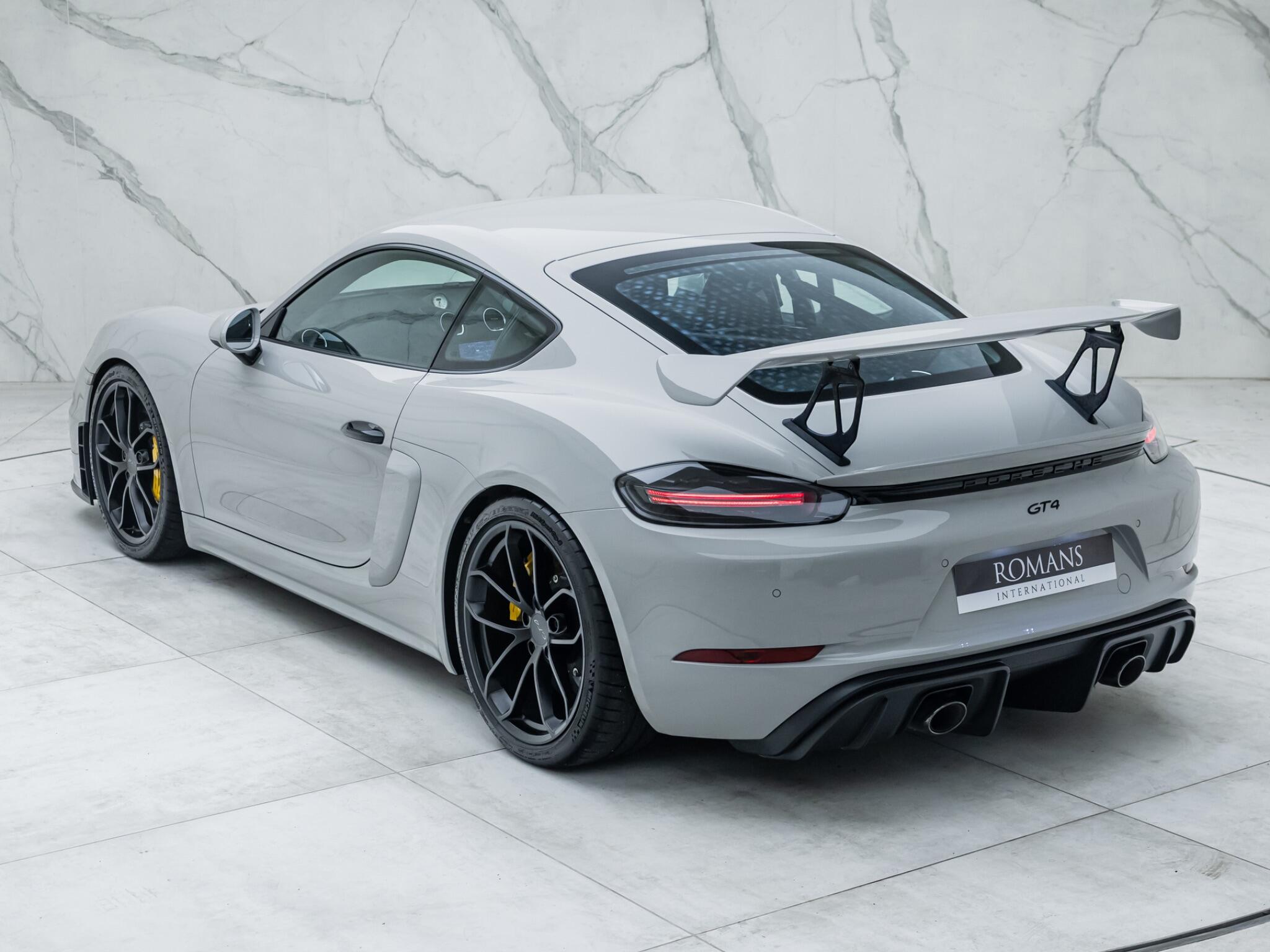Porsche Cayman view 13