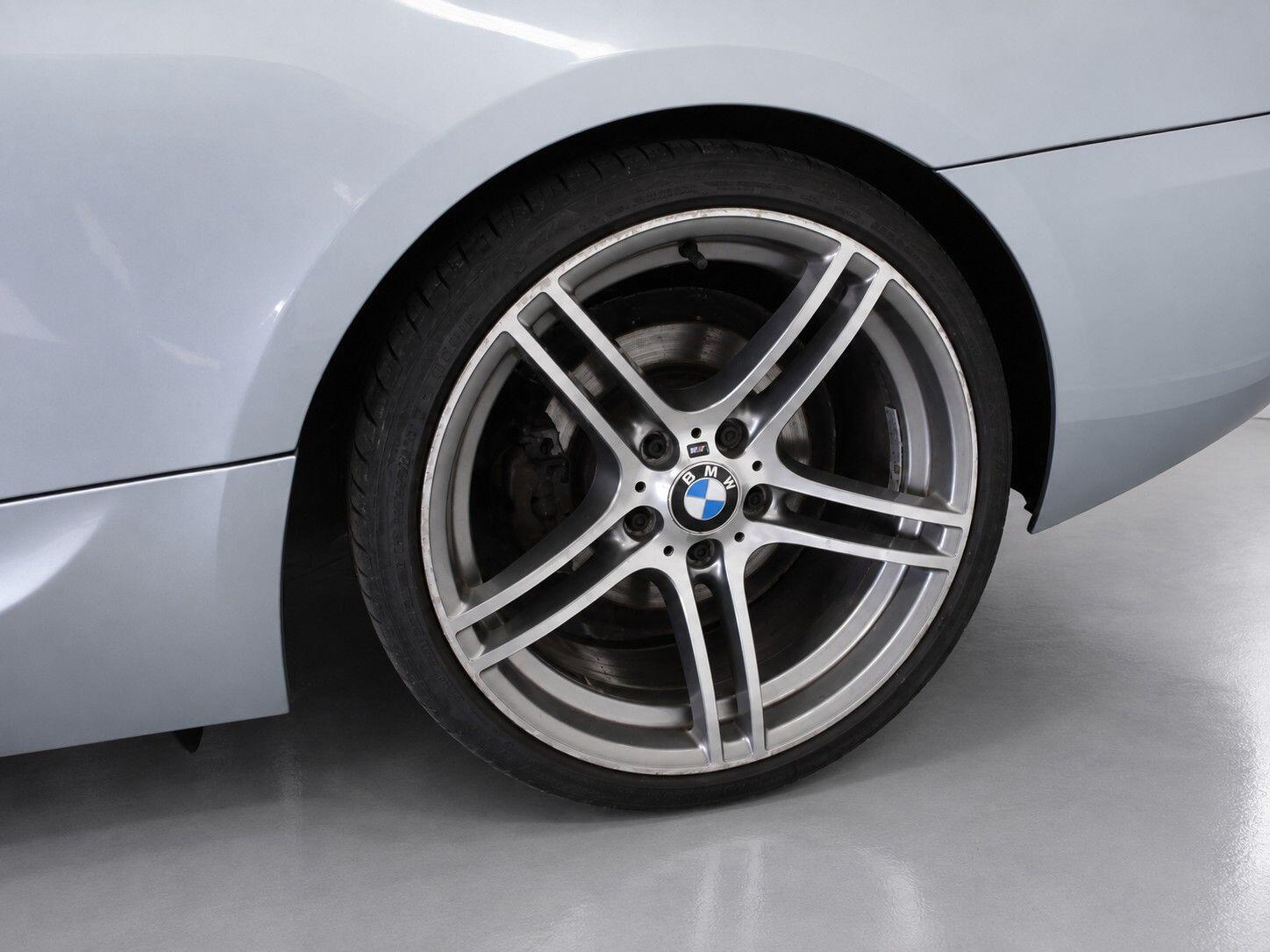 BMW 3 Series view 57