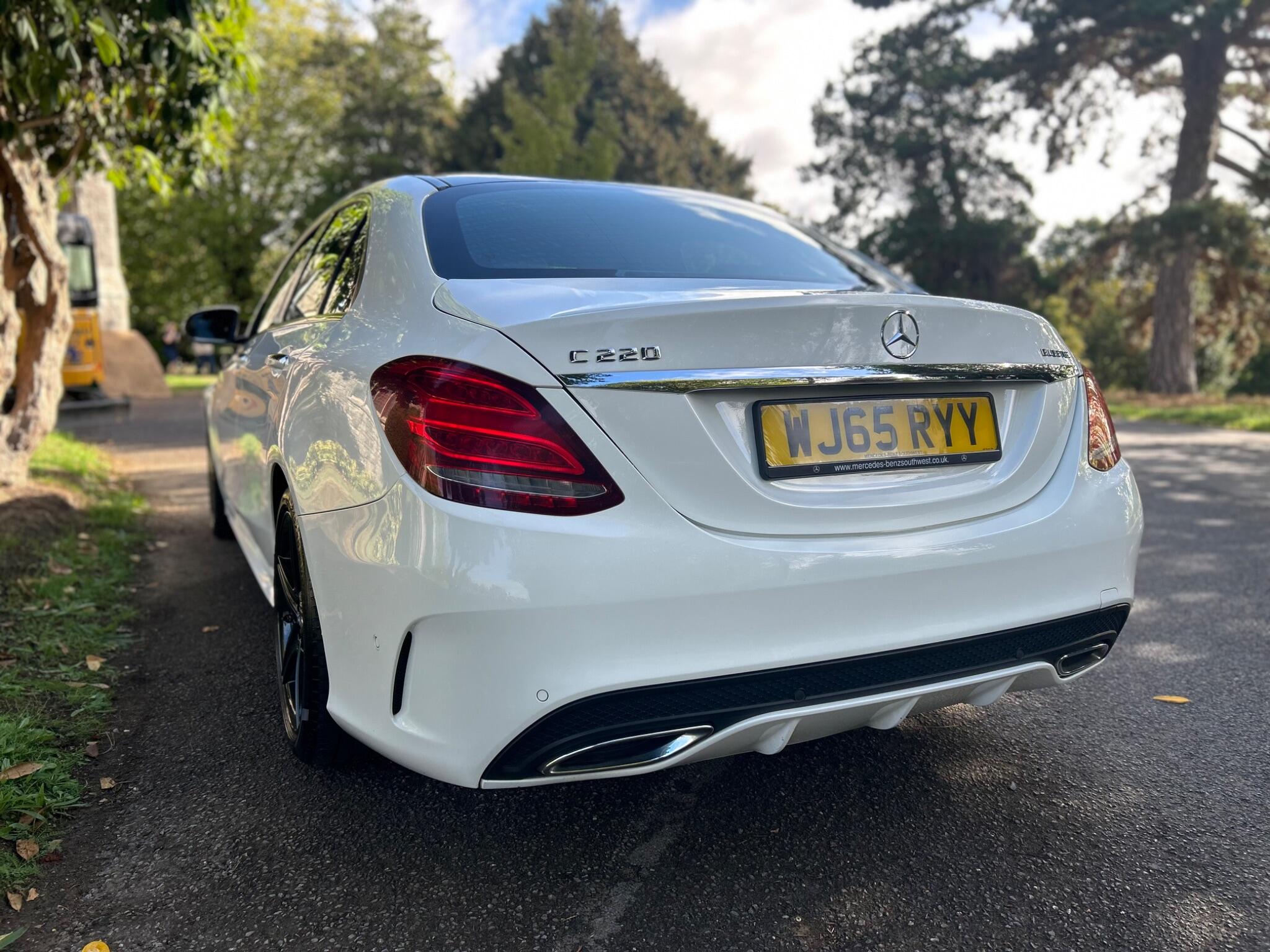 Mercedes-Benz C-Class view 22