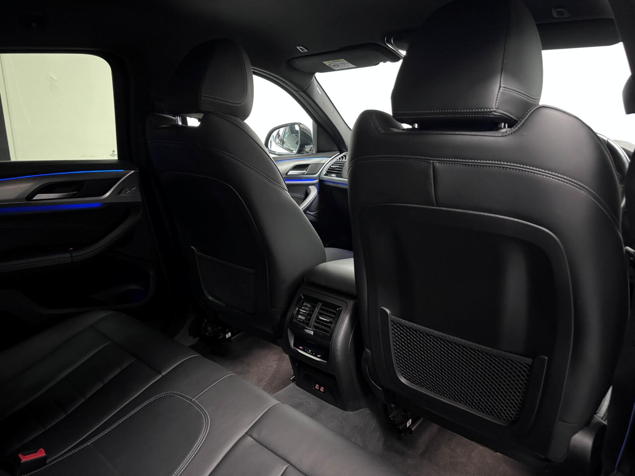 BMW X4 view 26