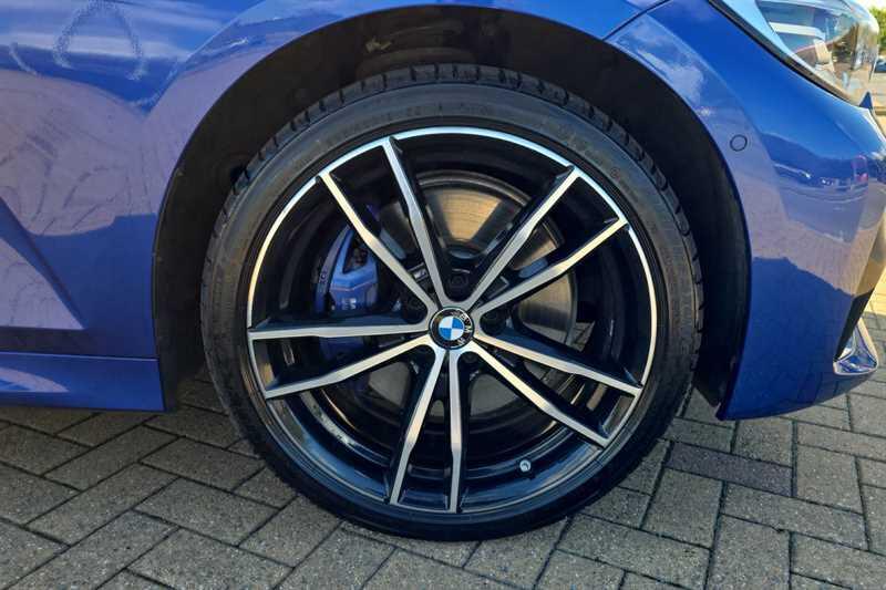 BMW 3 Series view 39