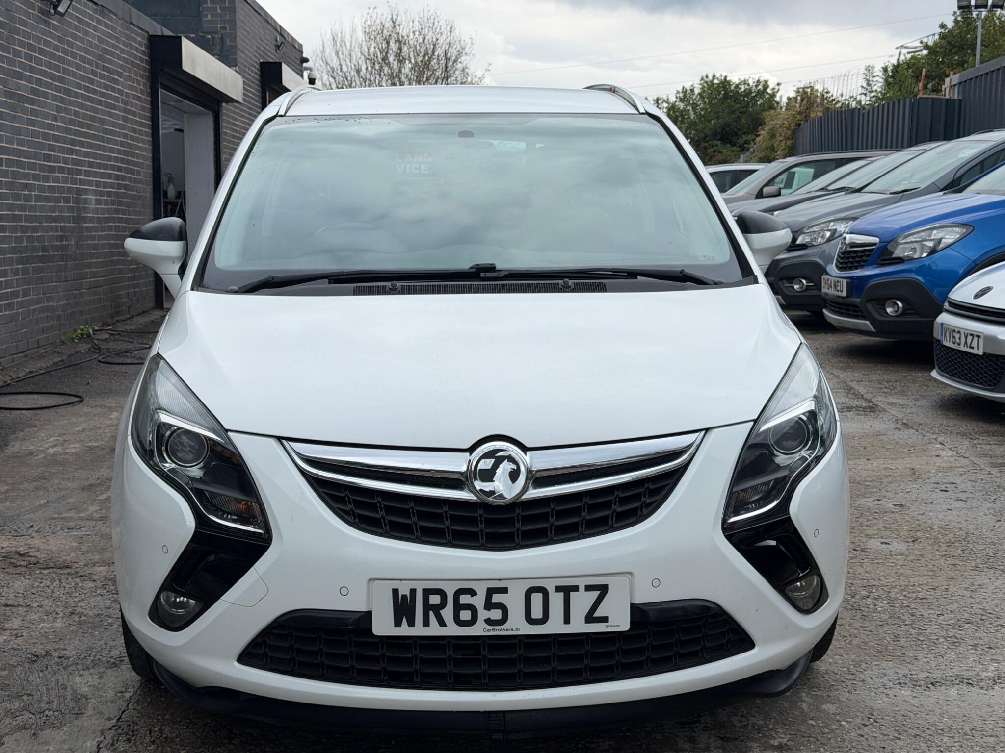 Vauxhall Zafira Tourer view 2