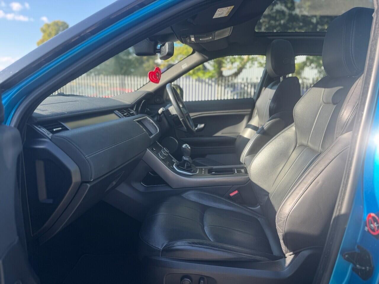 Land Rover Range Rover Evoque view 12