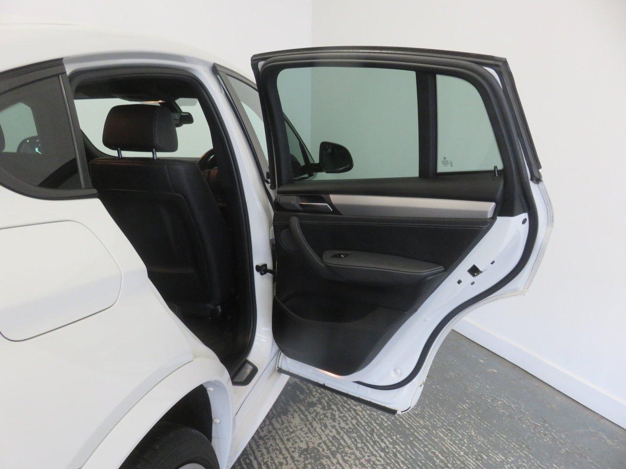 BMW X4 view 28