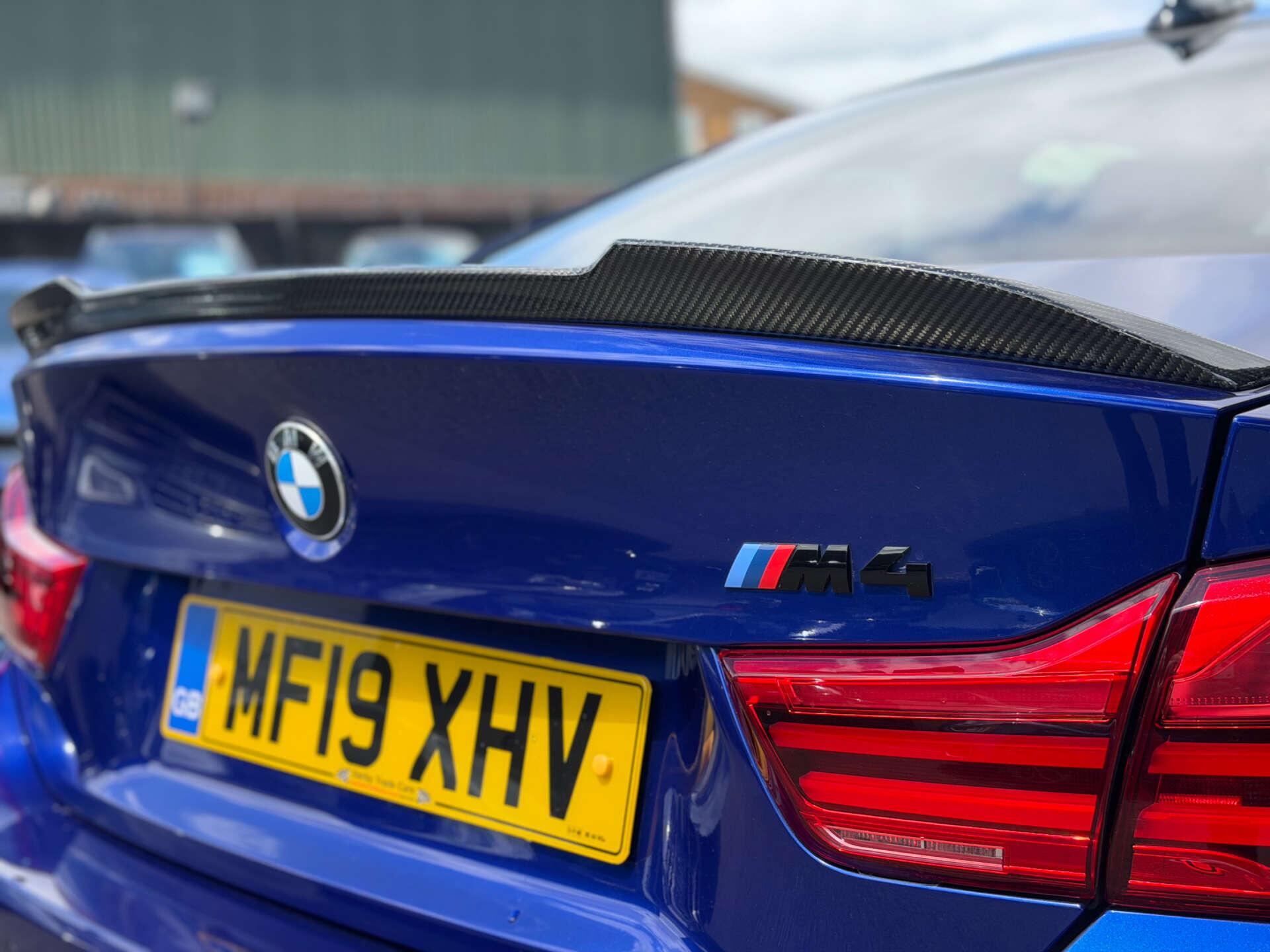BMW M4 view 16