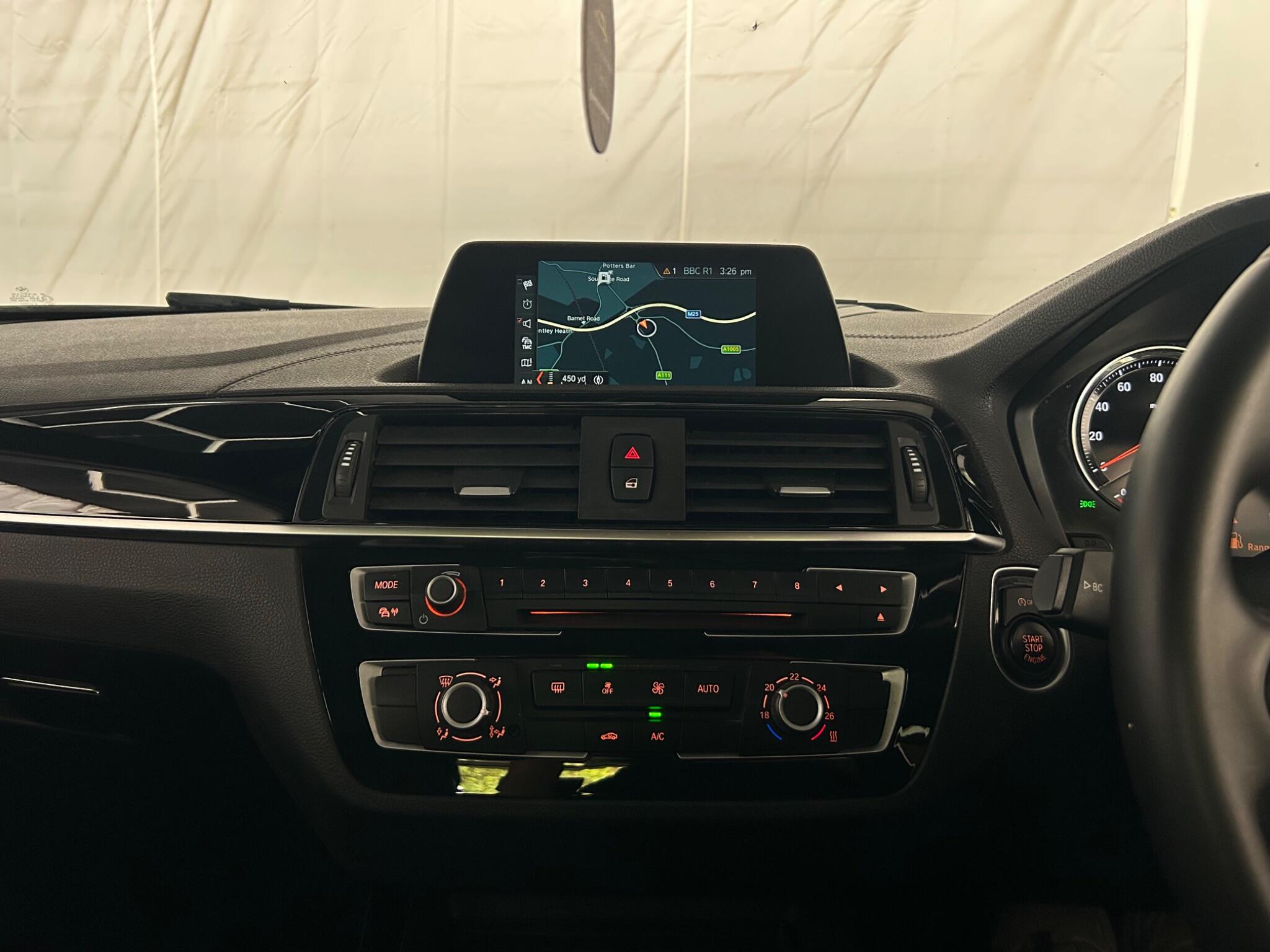 BMW 1 Series view 38