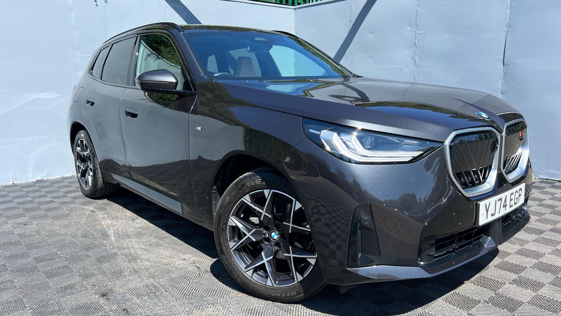 BMW X3 view 24