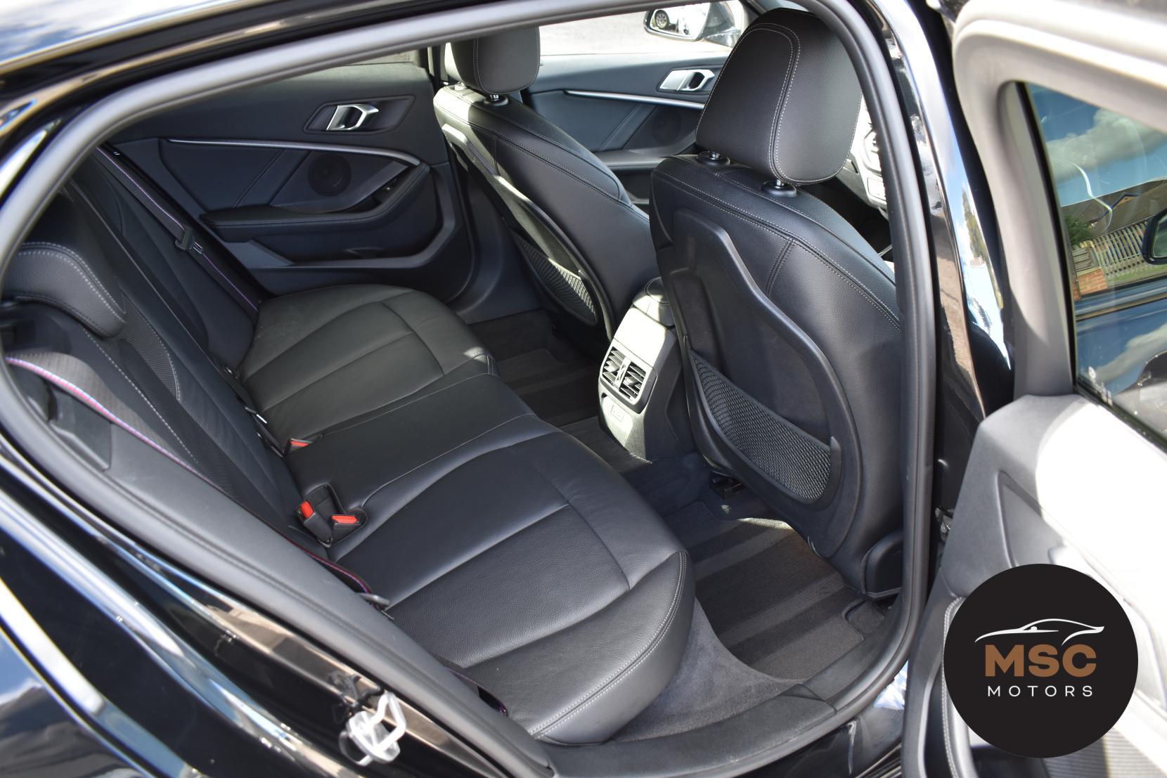 BMW 1 Series view 36
