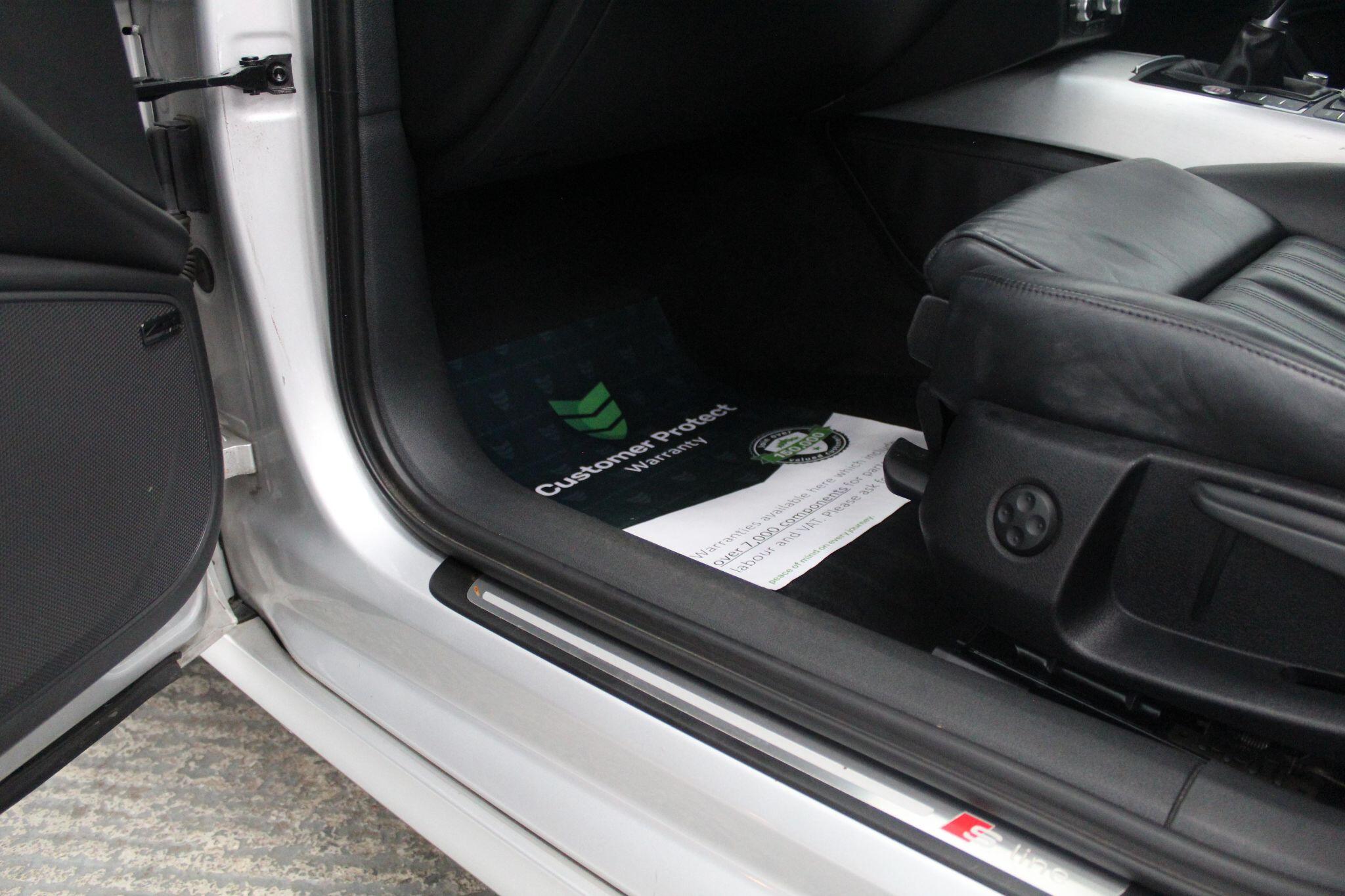 Audi A6 view 32