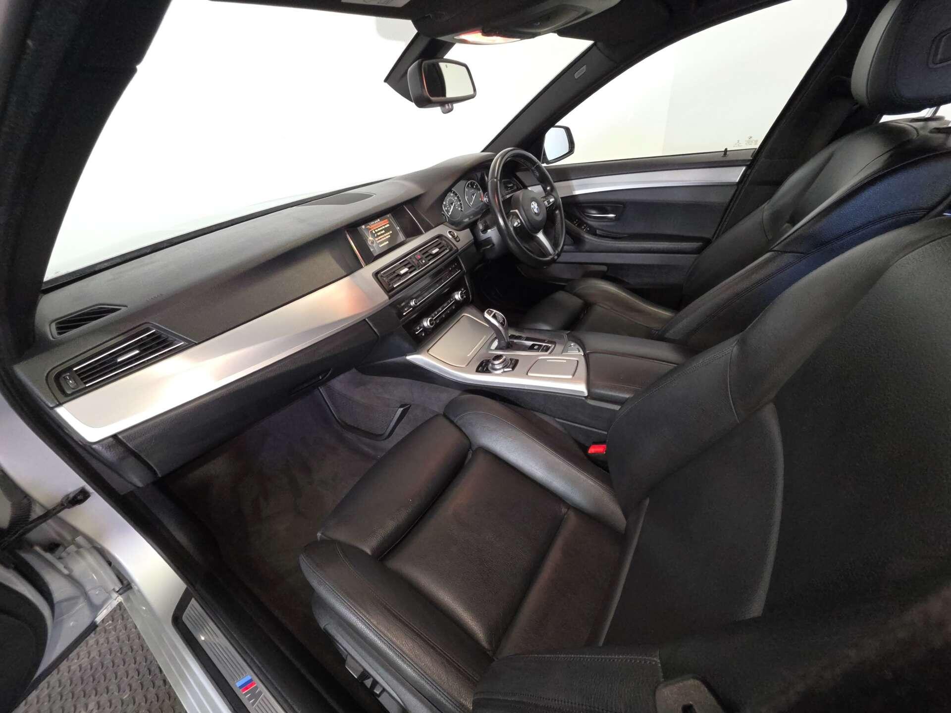 BMW 5 Series view 57