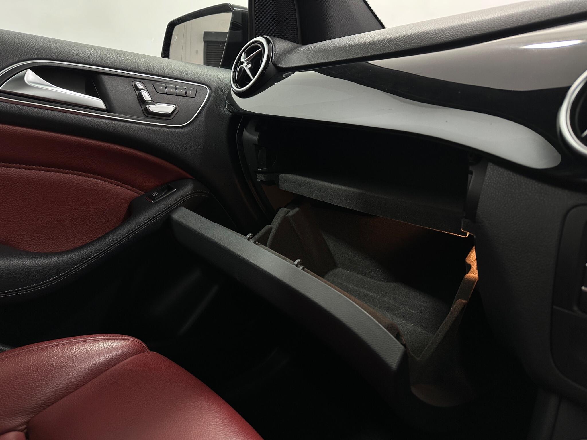 Mercedes-Benz B Class view 30