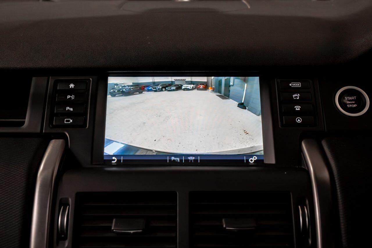 Land Rover Discovery Sport view 37
