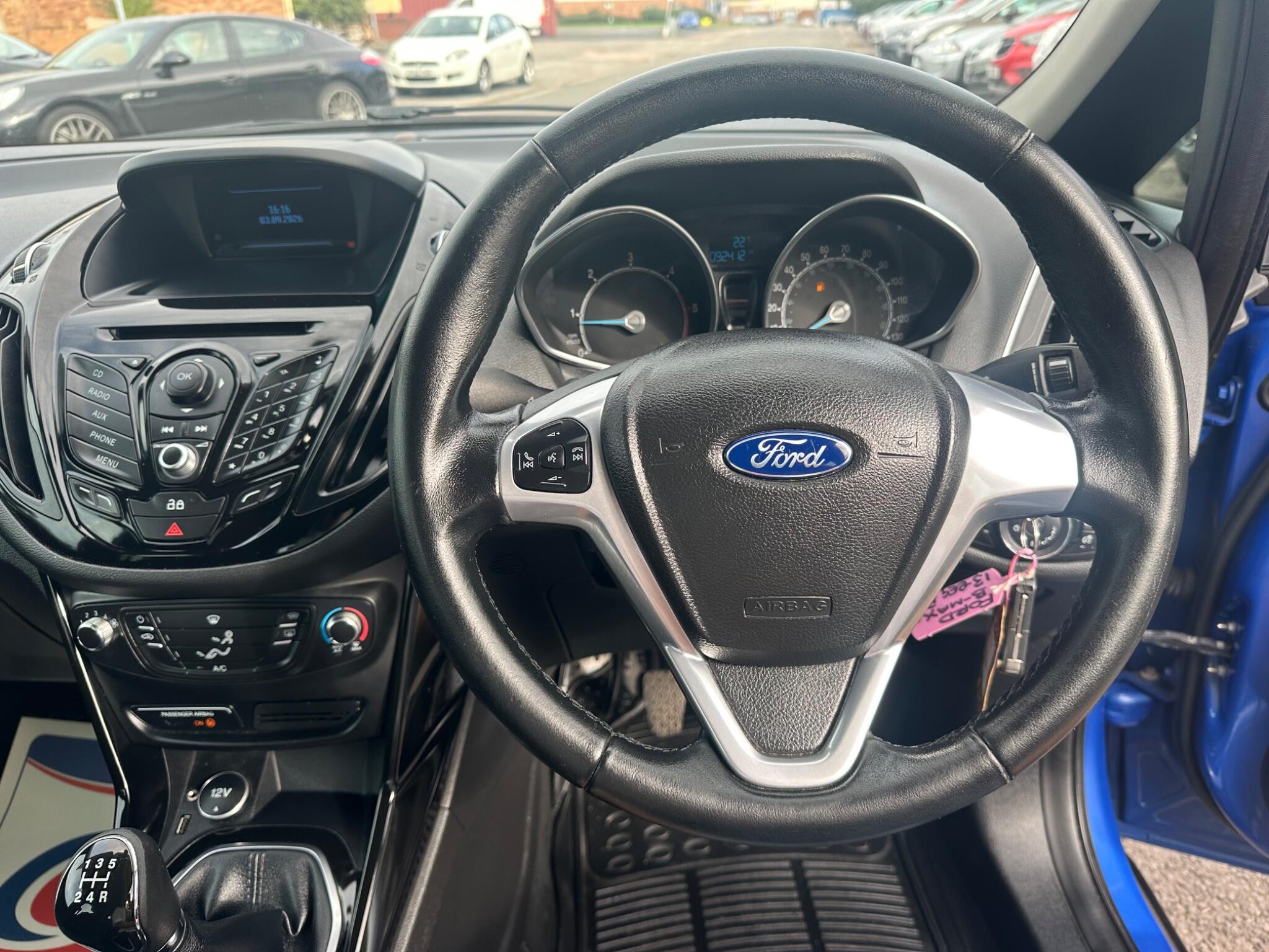 Ford B-Max view 18