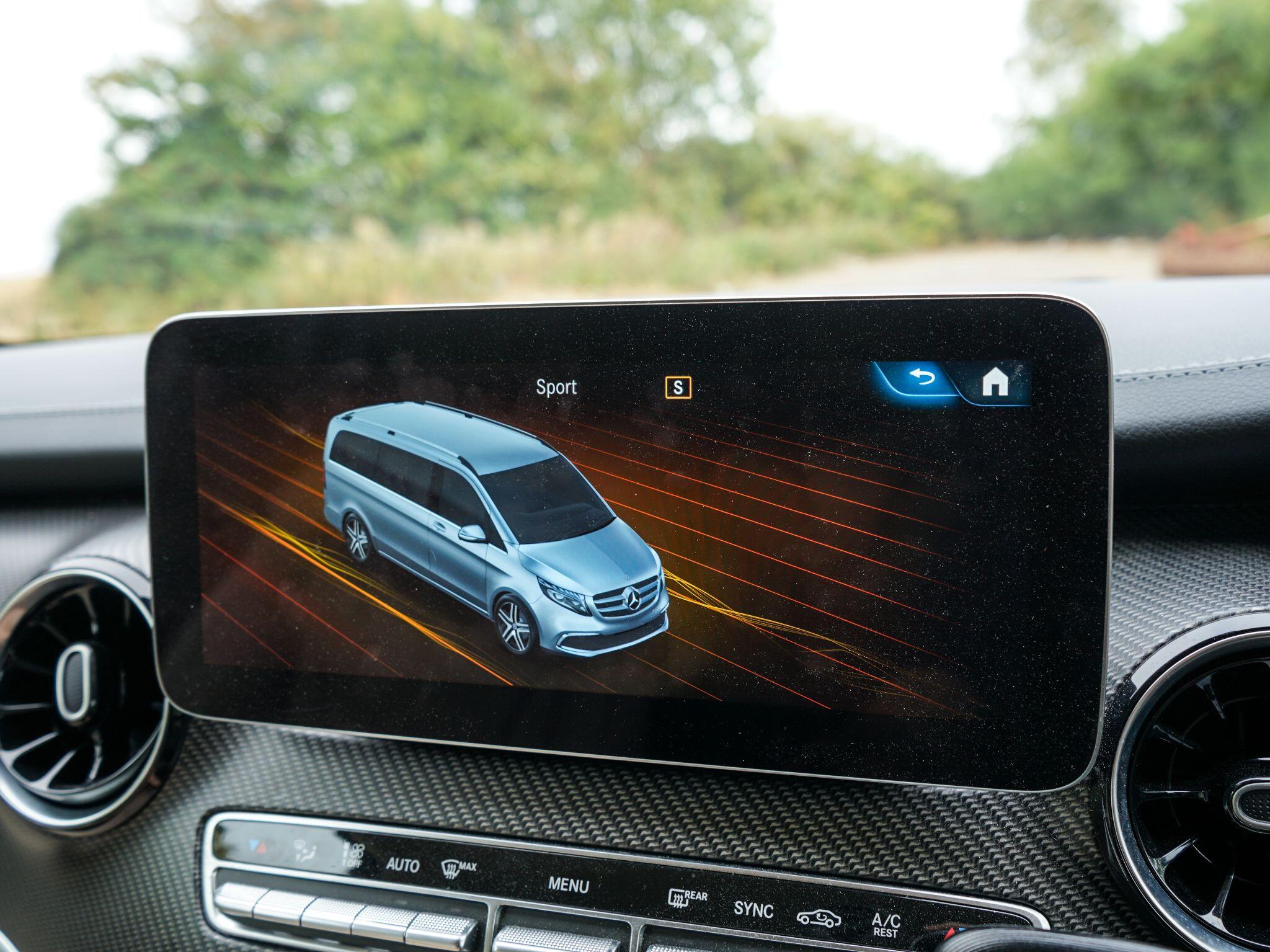 Mercedes-Benz V Class view 25