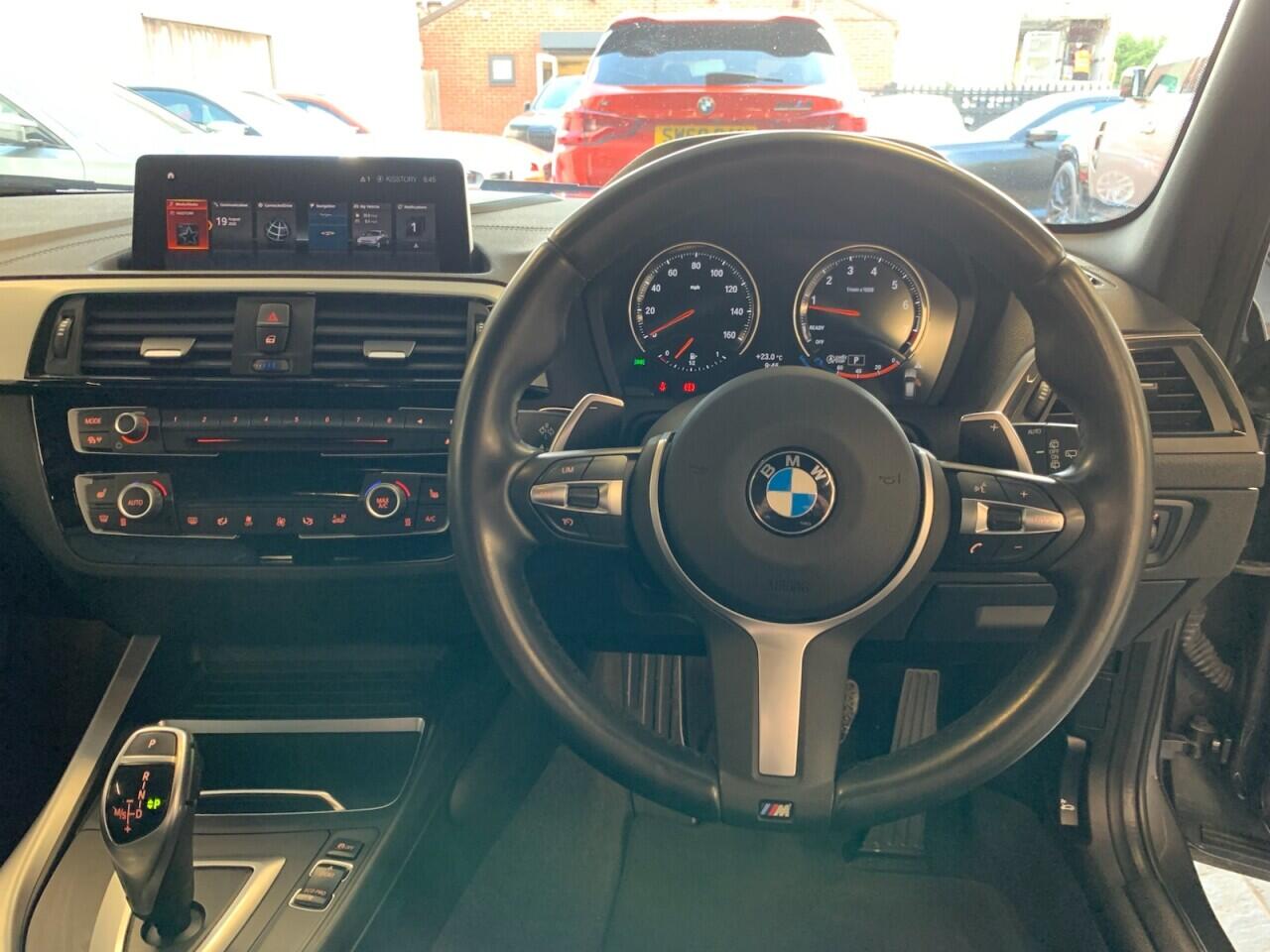 BMW 1 Series view 33