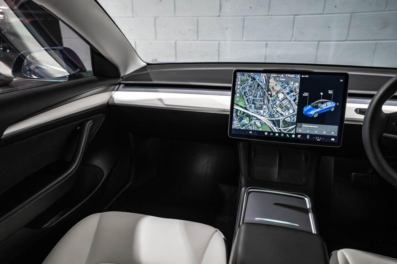 Tesla Model 3 view 25