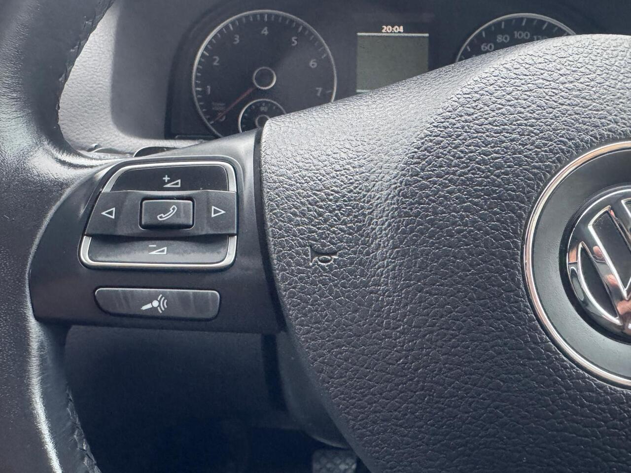 Volkswagen Touran view 19