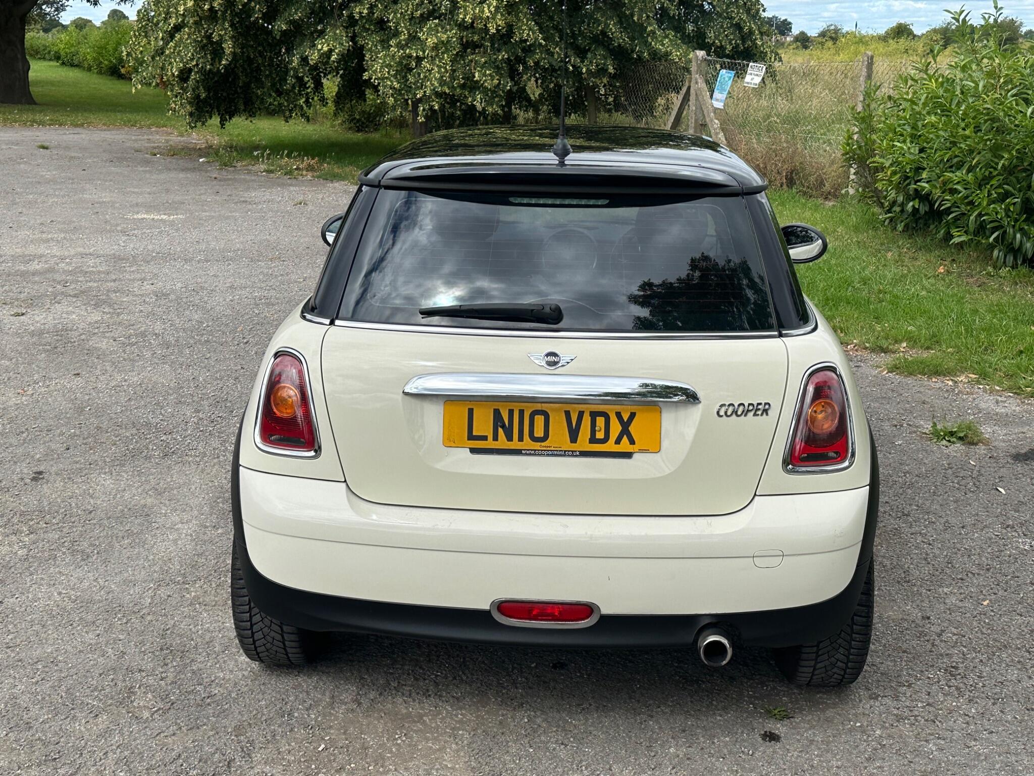 Mini Hatch view 20