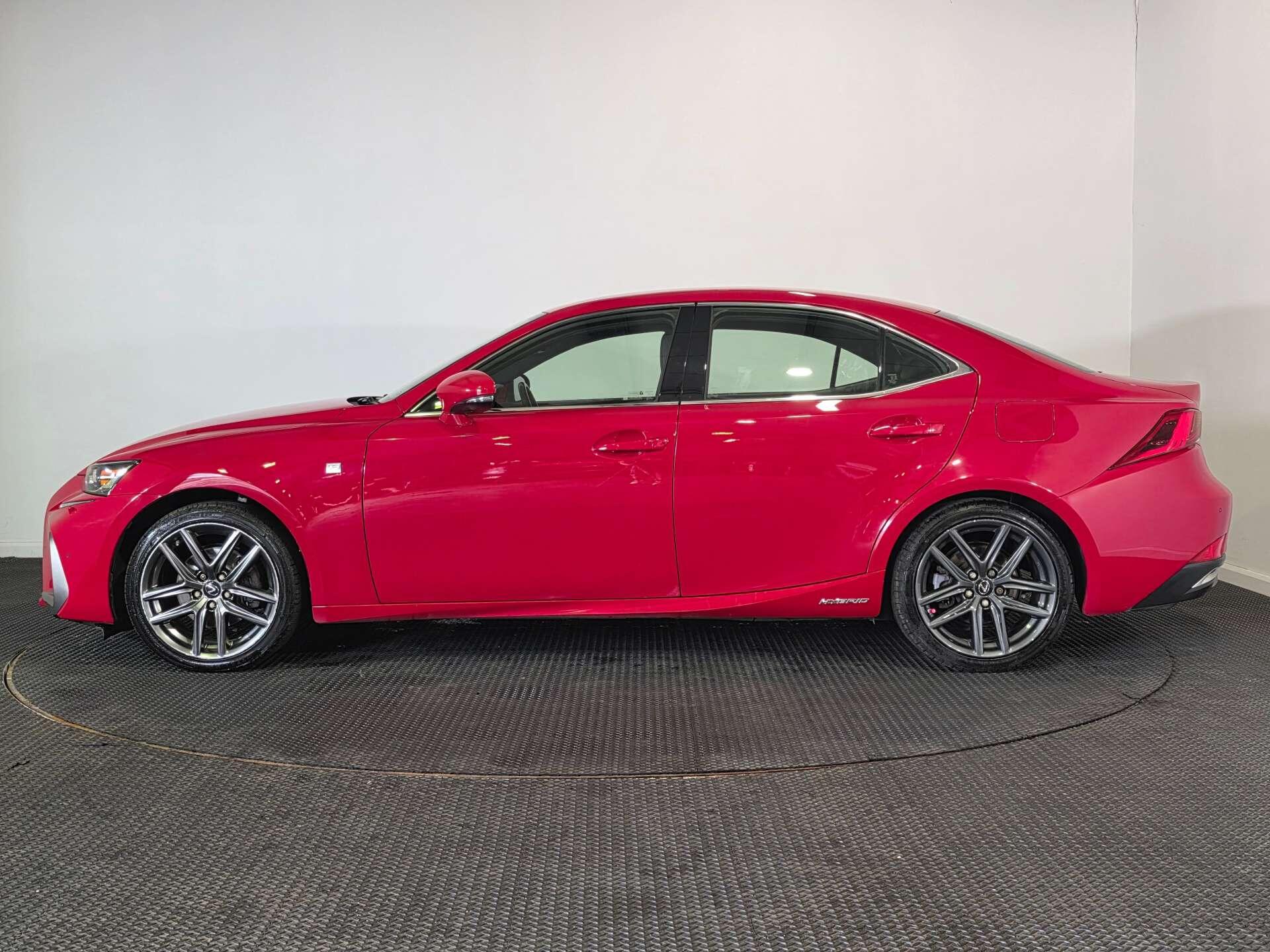 Lexus Is view 4