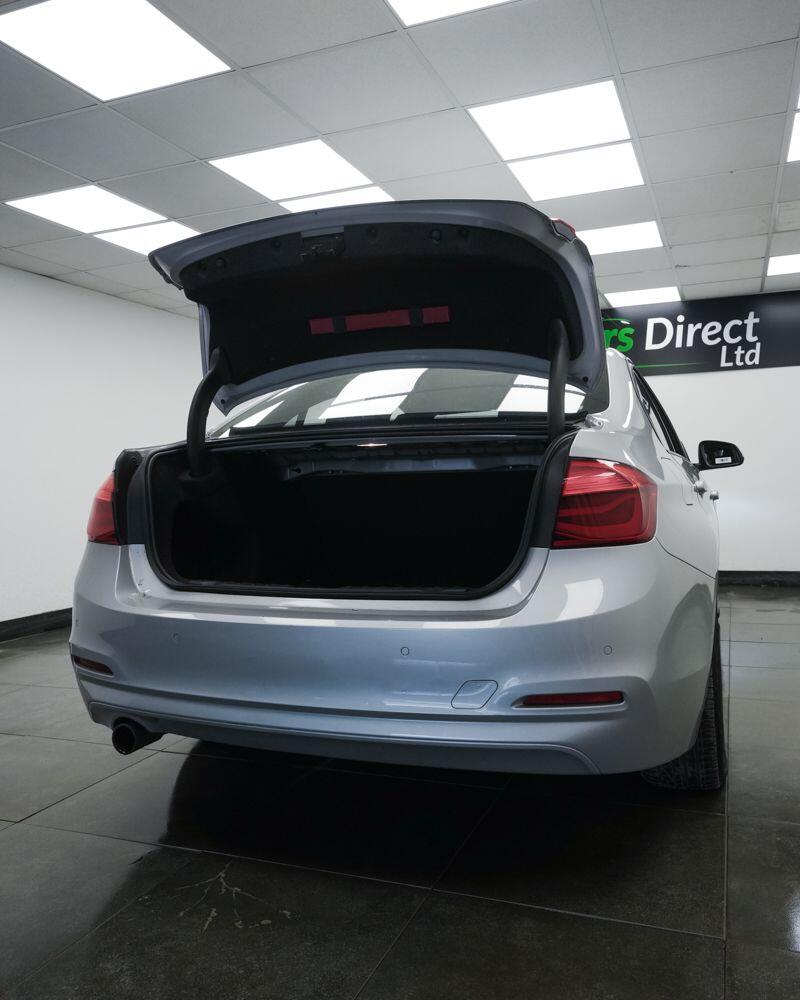 BMW 3 Series view 7