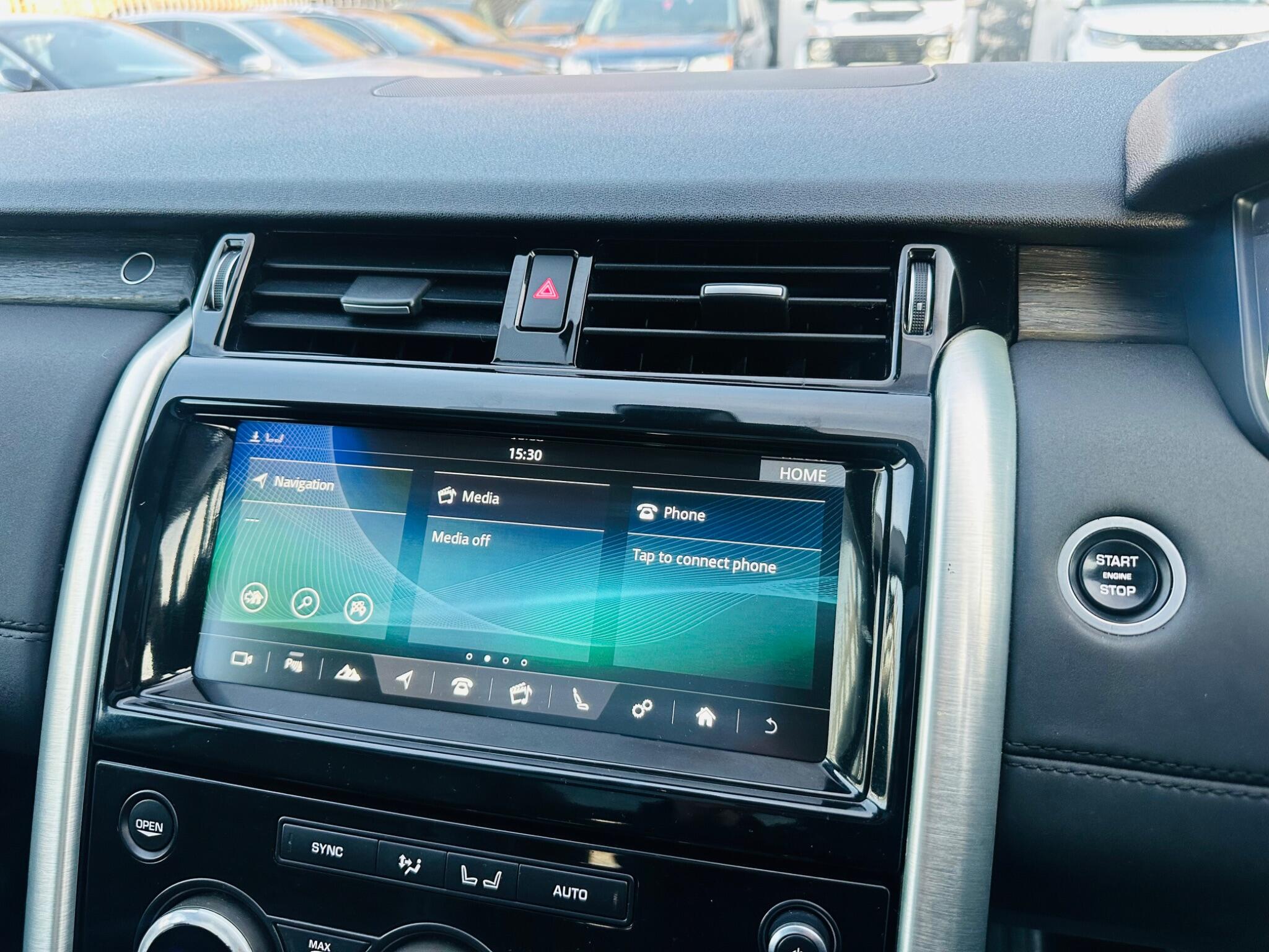 Land Rover Discovery view 40
