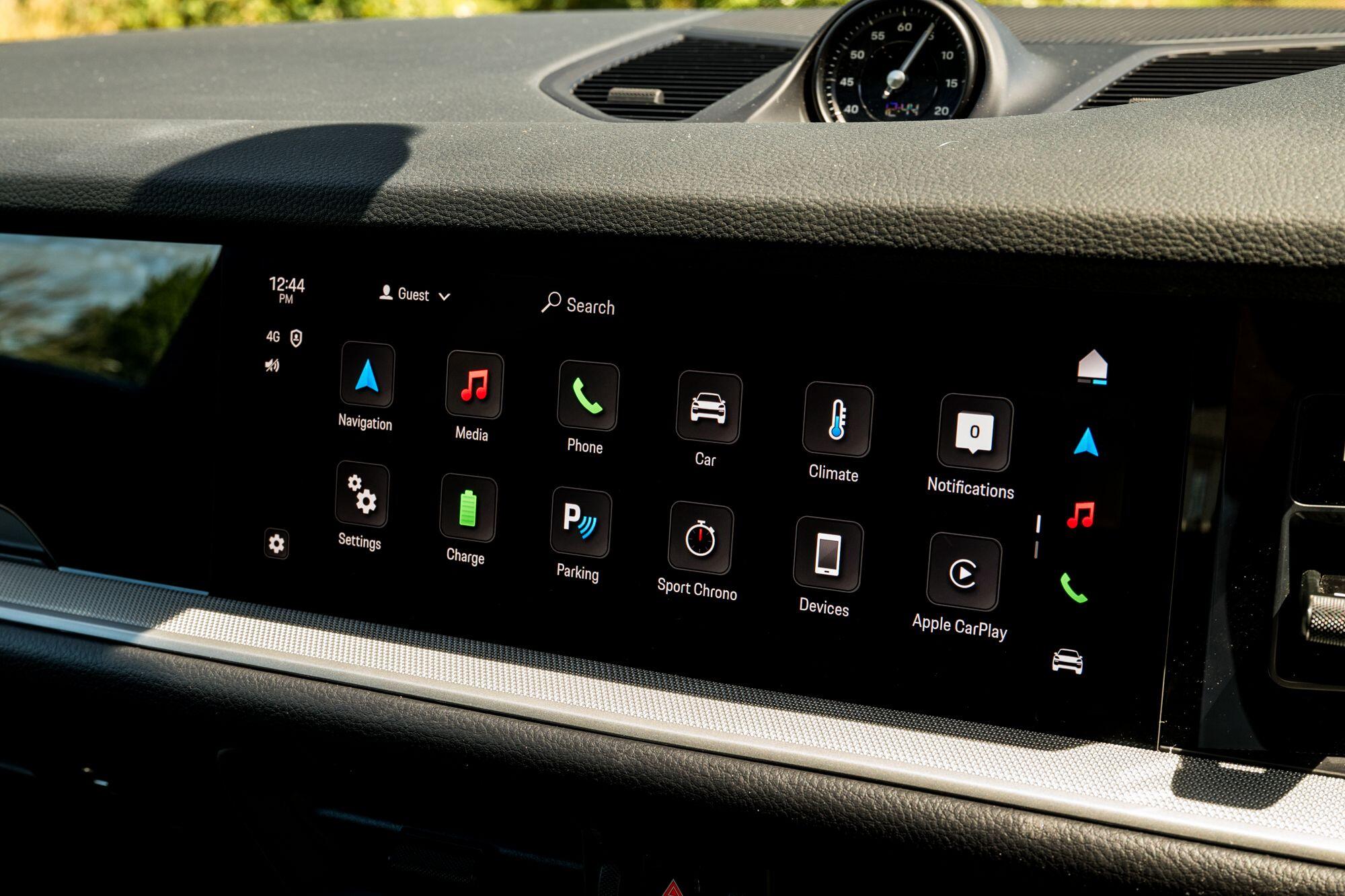 Porsche Cayenne view 43