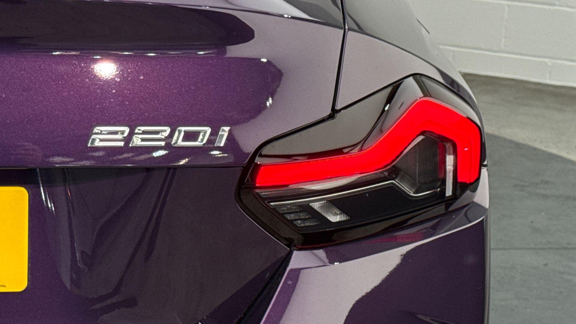 BMW 2 Series view 21