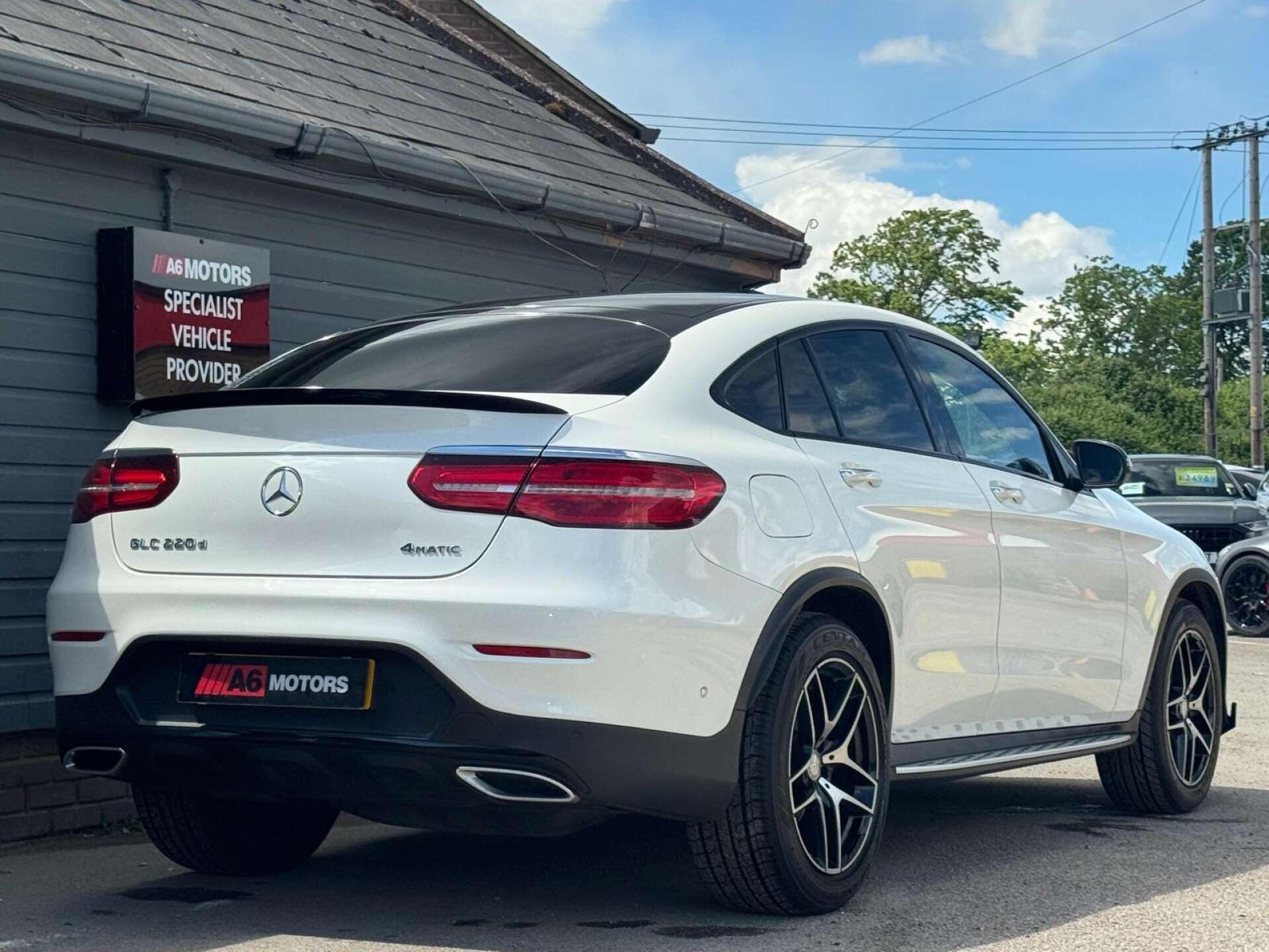 Mercedes-Benz GLC view 12