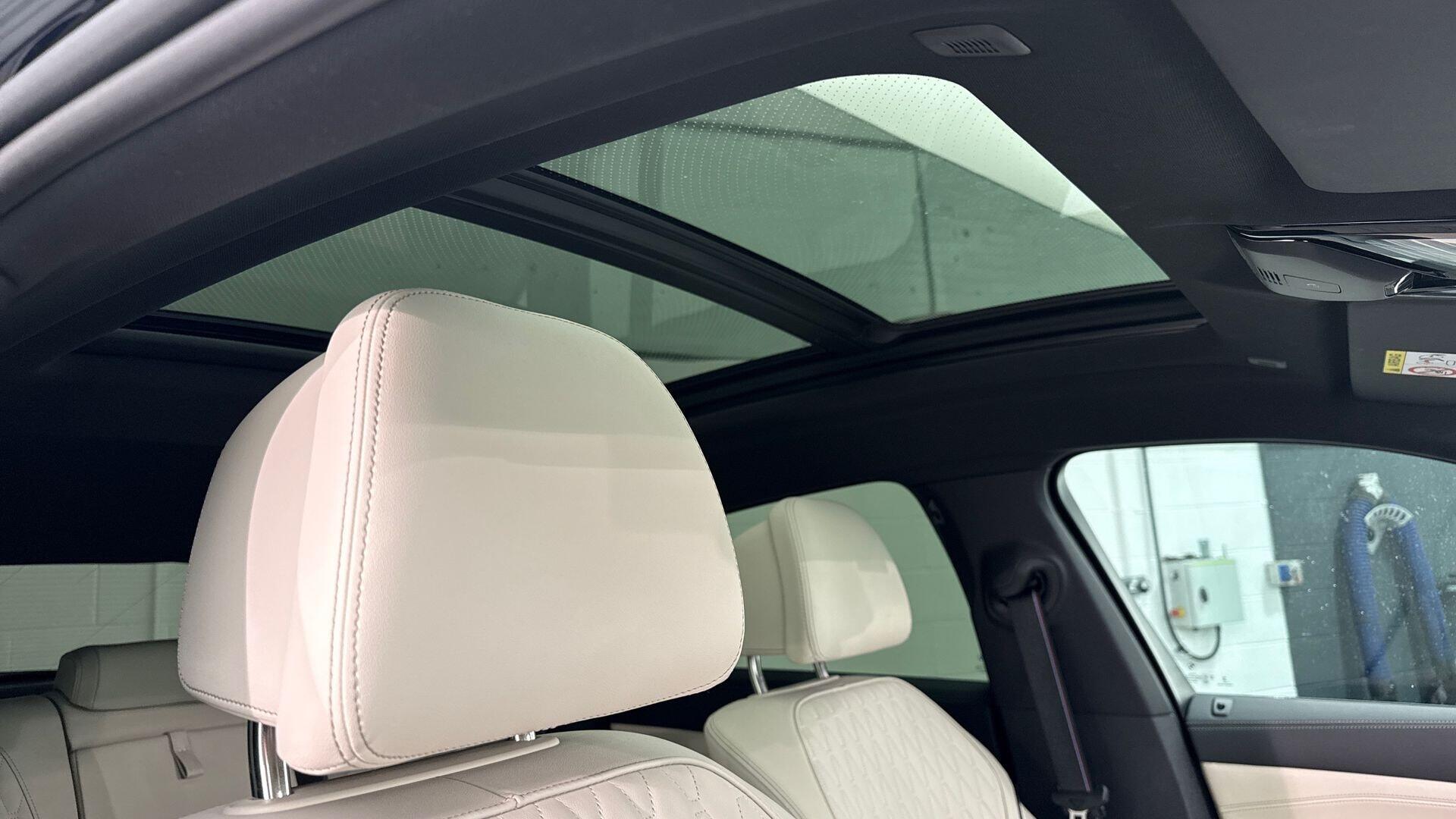 BMW X6 view 22