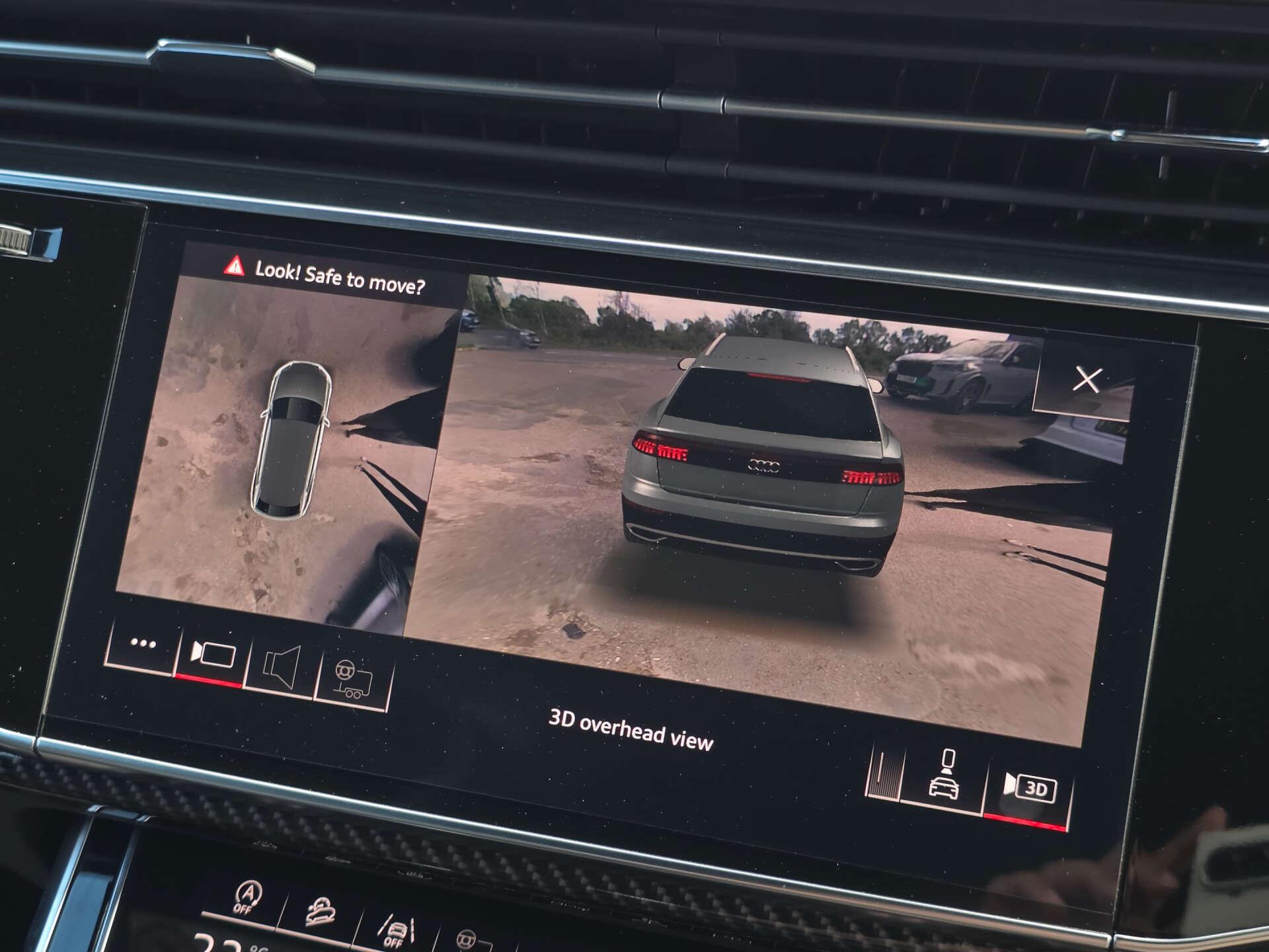 Audi Q8 view 38