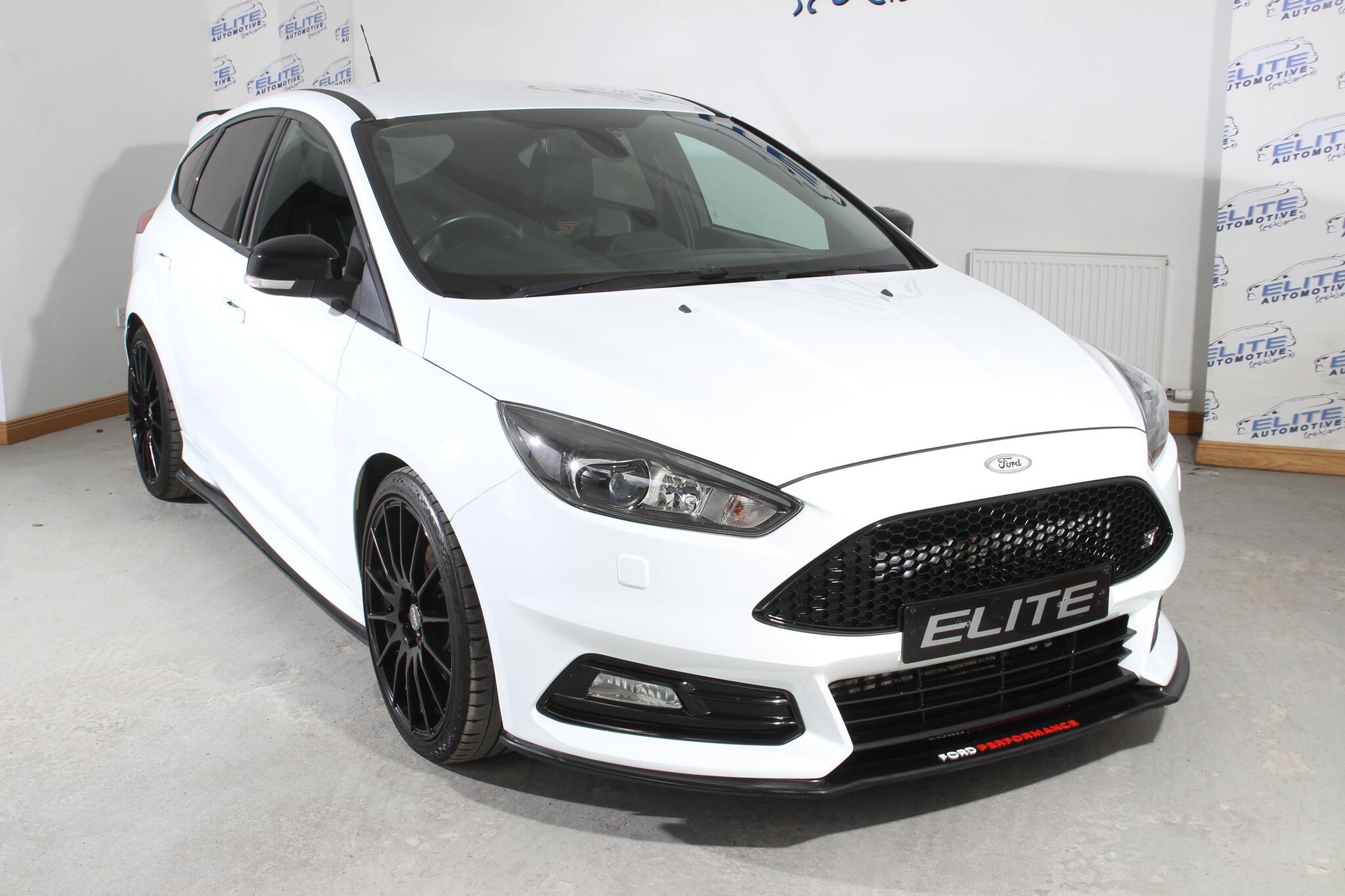 Ford Focus view 6