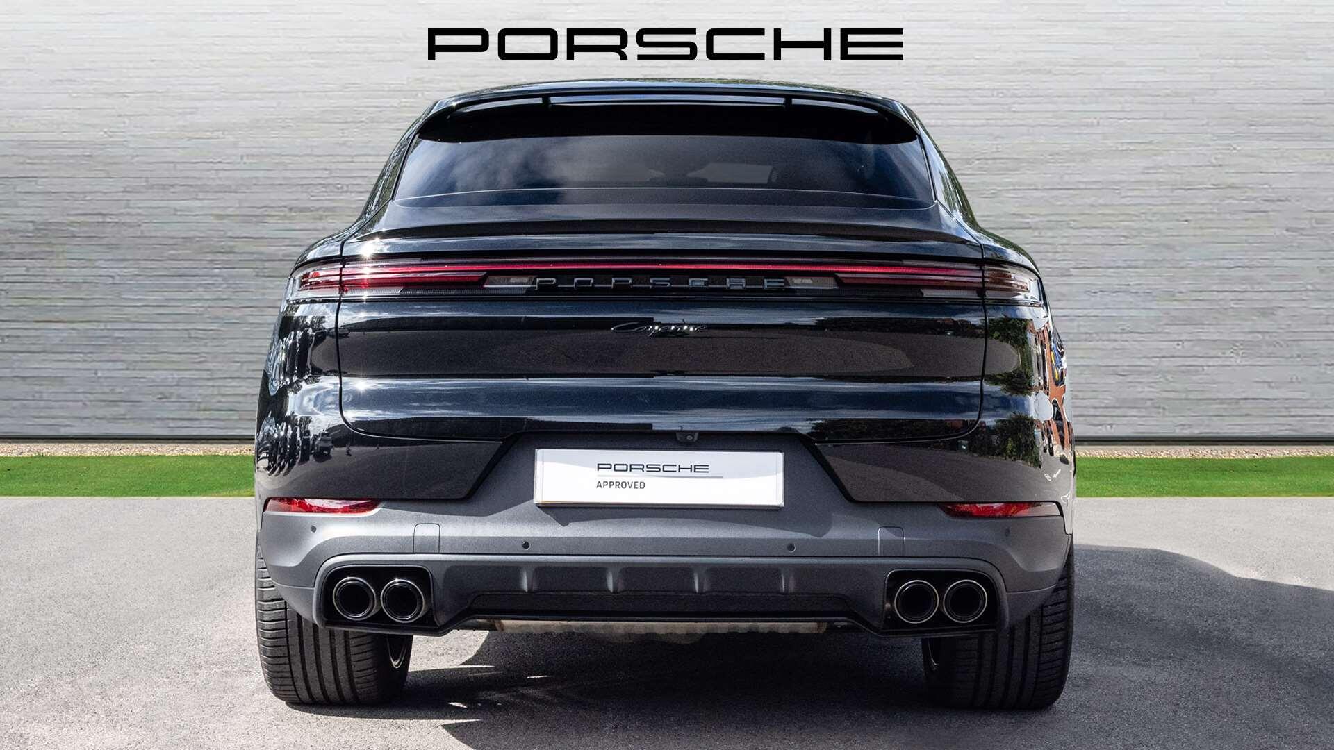 Porsche Cayenne view 10
