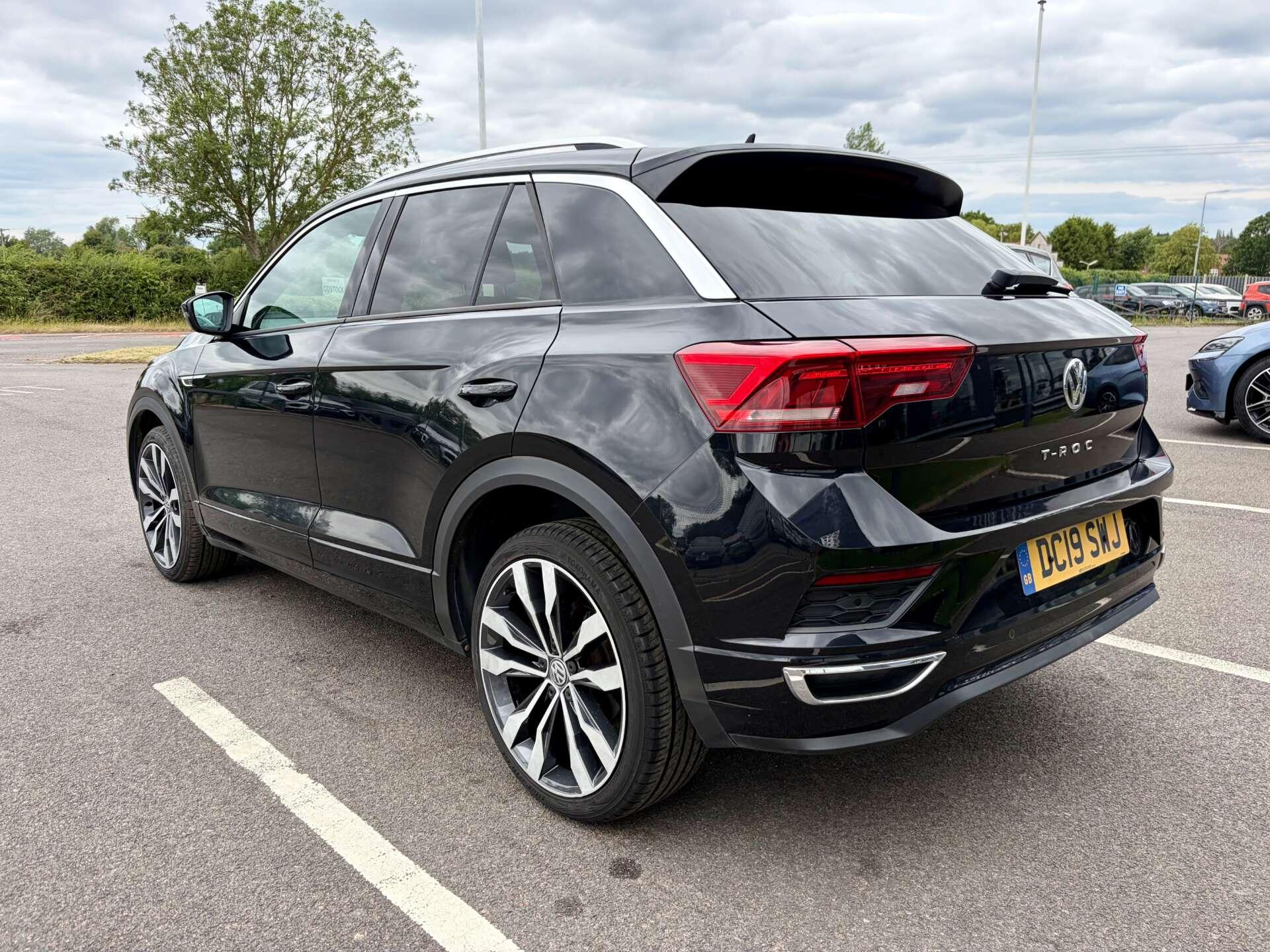 Volkswagen T-Roc view 6