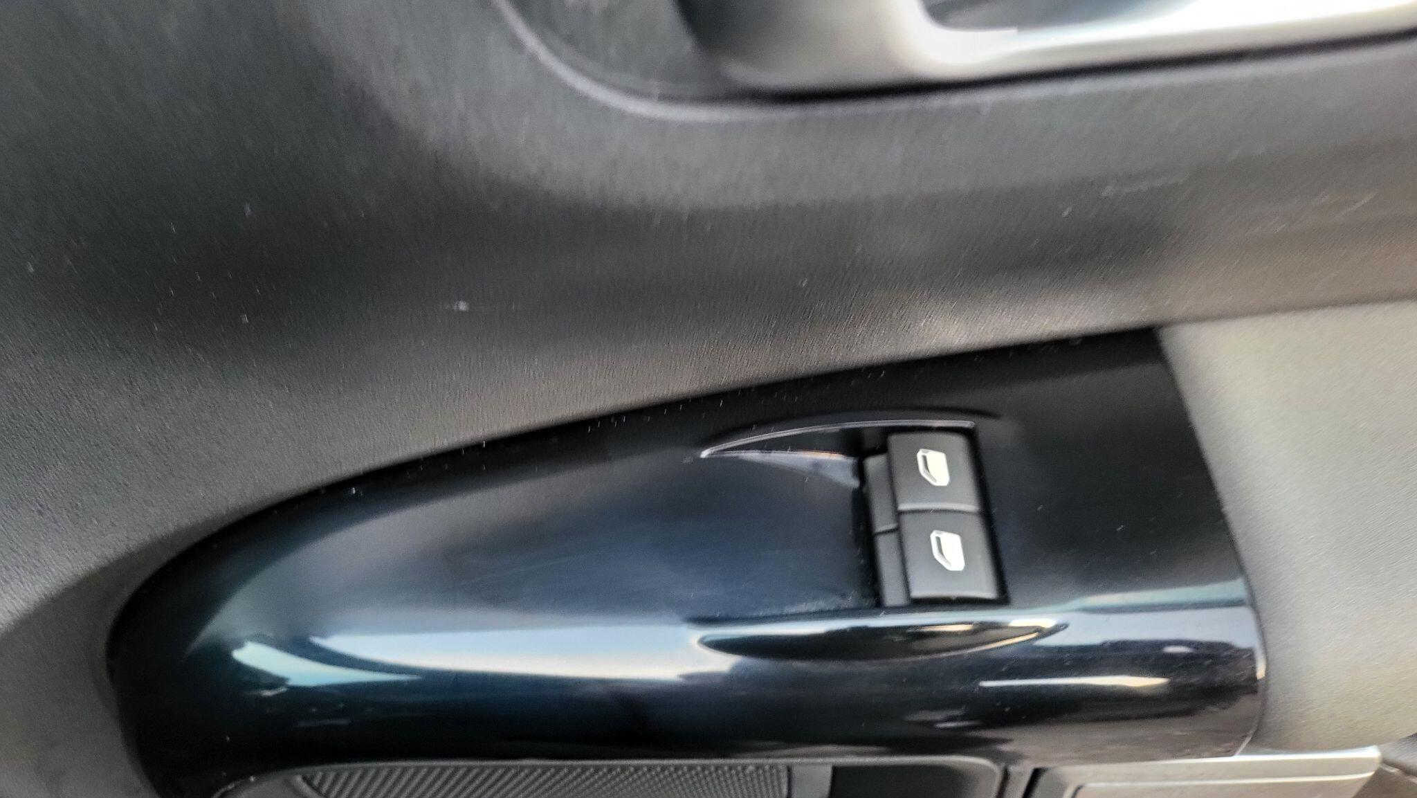 Citroen C4 Cactus view 17