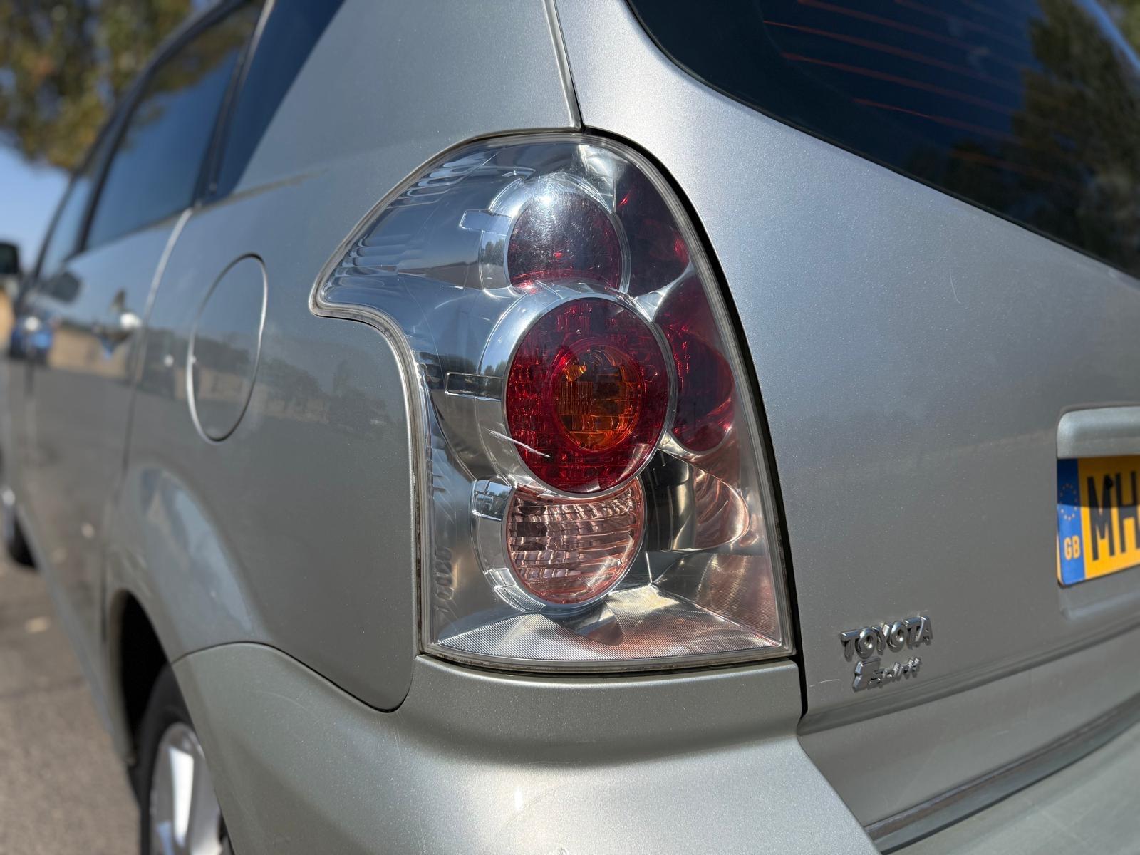 Toyota Corolla Verso view 51