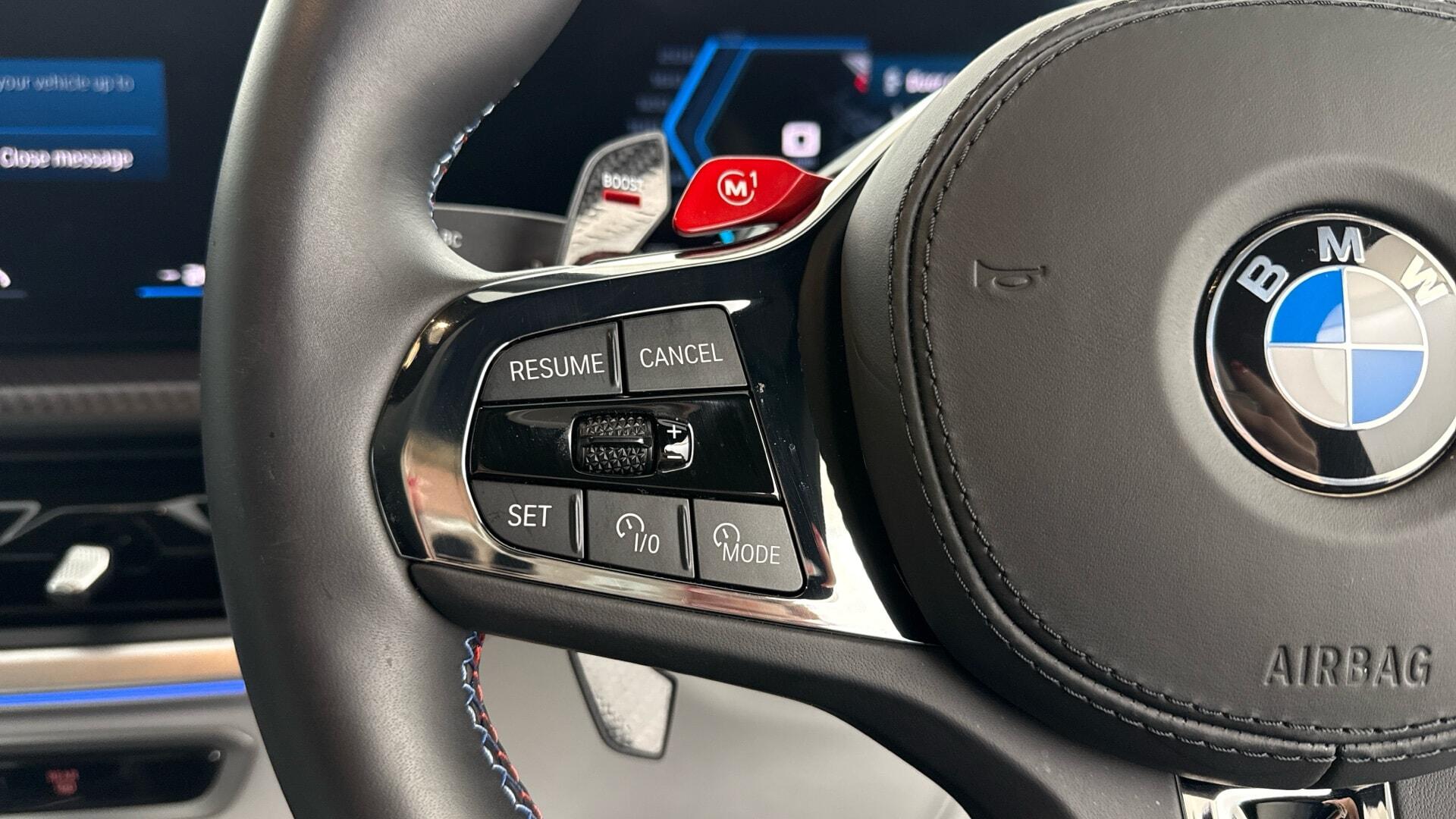 BMW XM view 17