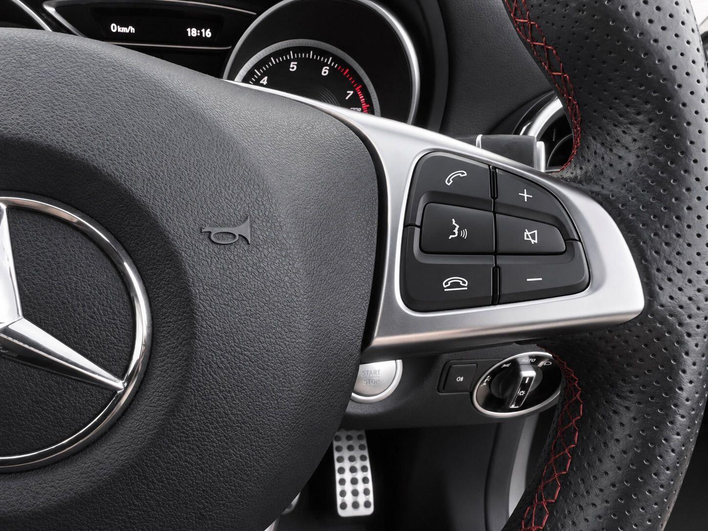 Mercedes-Benz Gla view 31