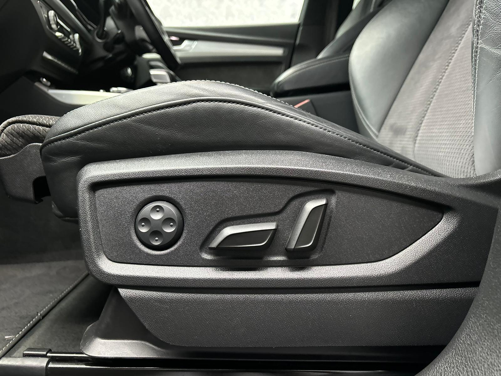 Audi Q5 view 11