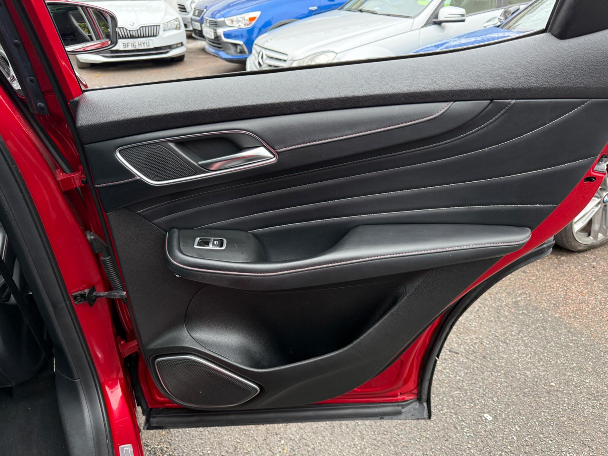 MG MG HS - Image 23
