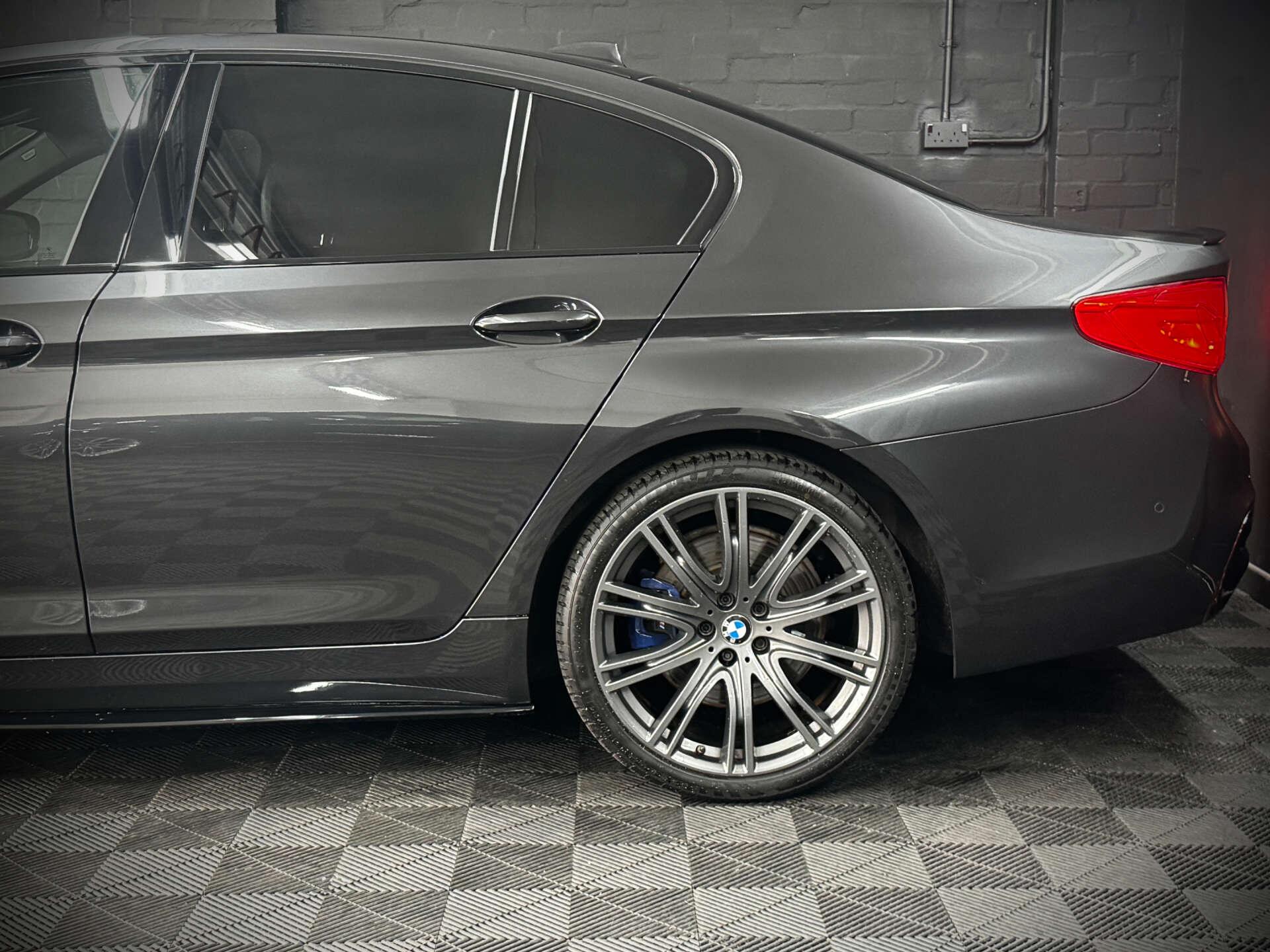 BMW 5 Series view 13