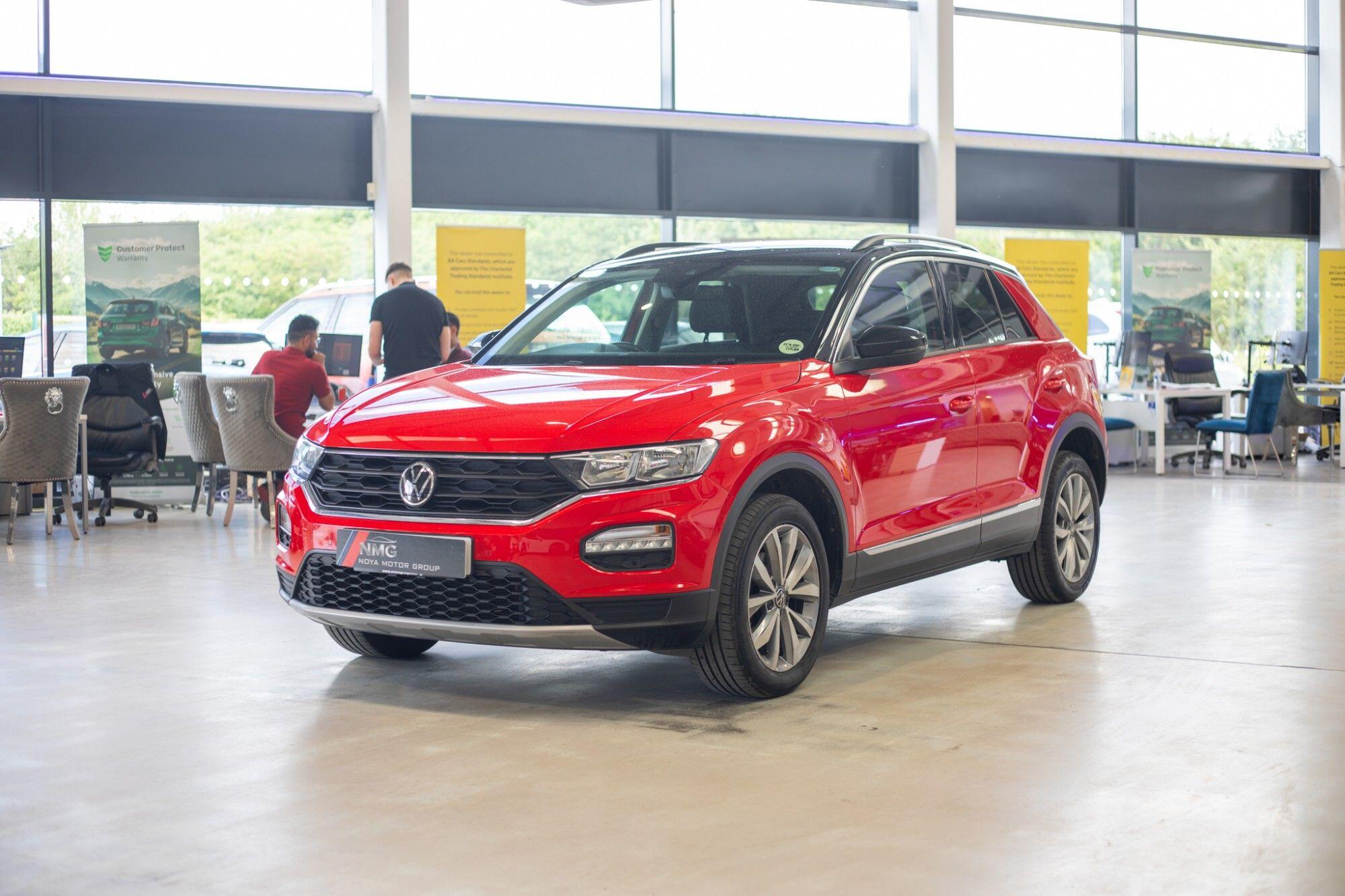 Volkswagen T-Roc view 10