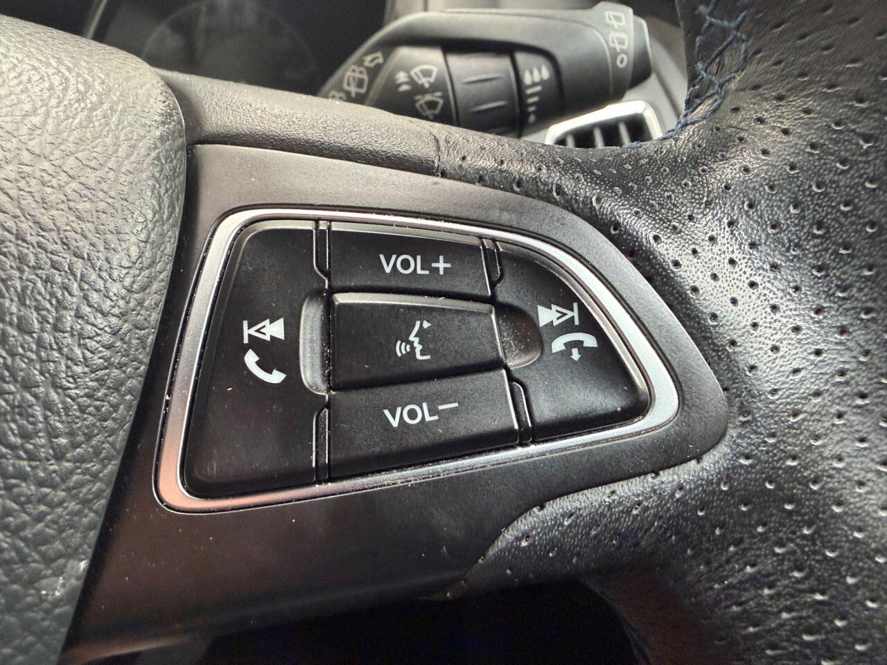 Ford Focus view 32