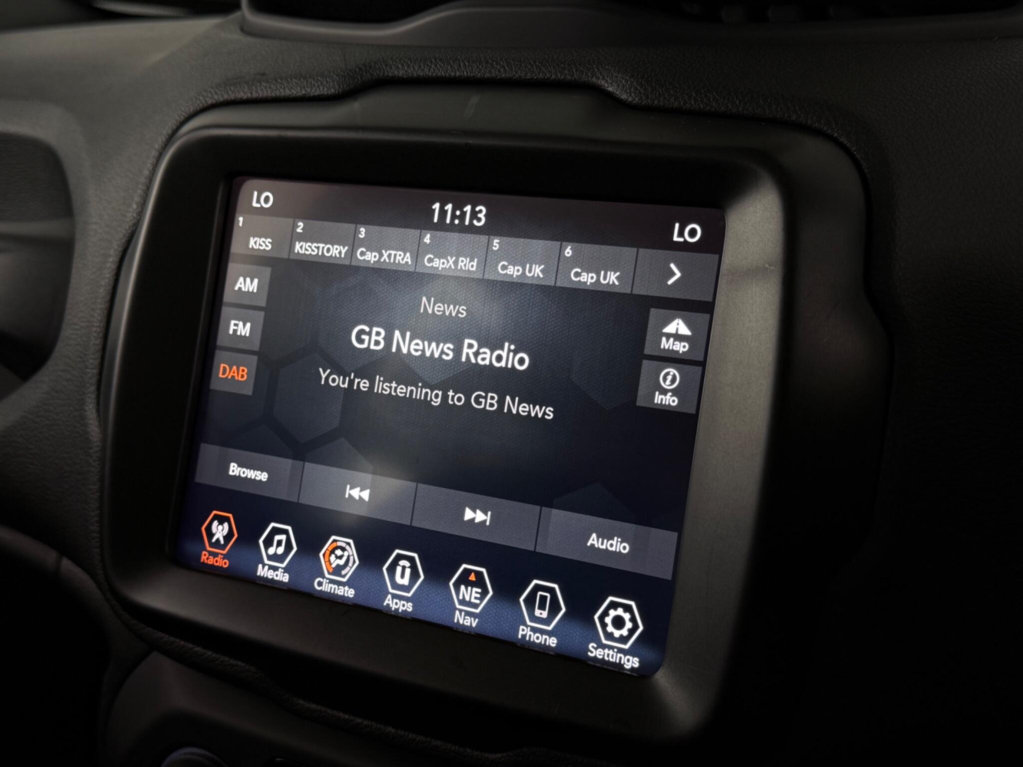 Jeep Renegade view 28