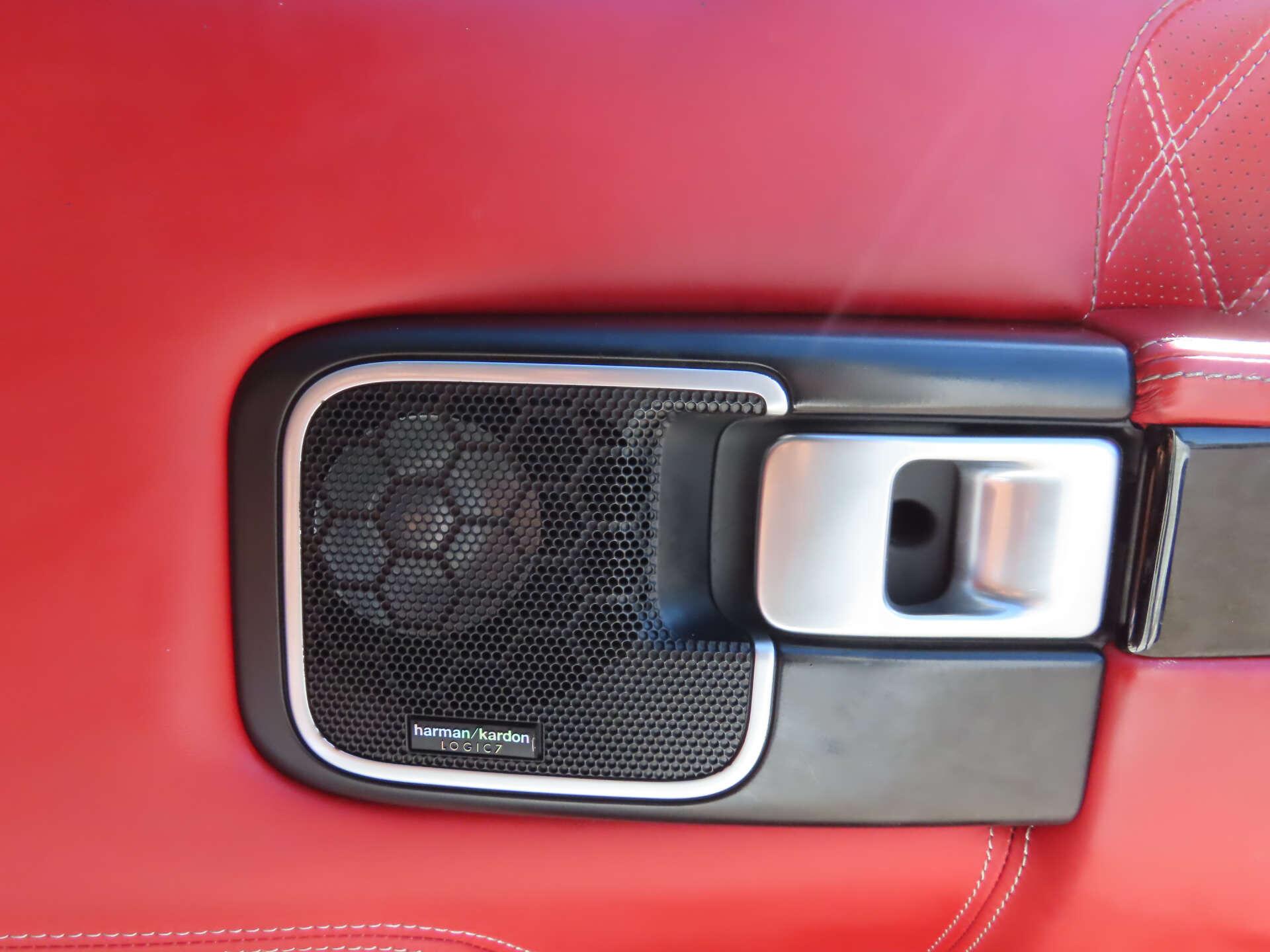 Land Rover Range Rover view 22