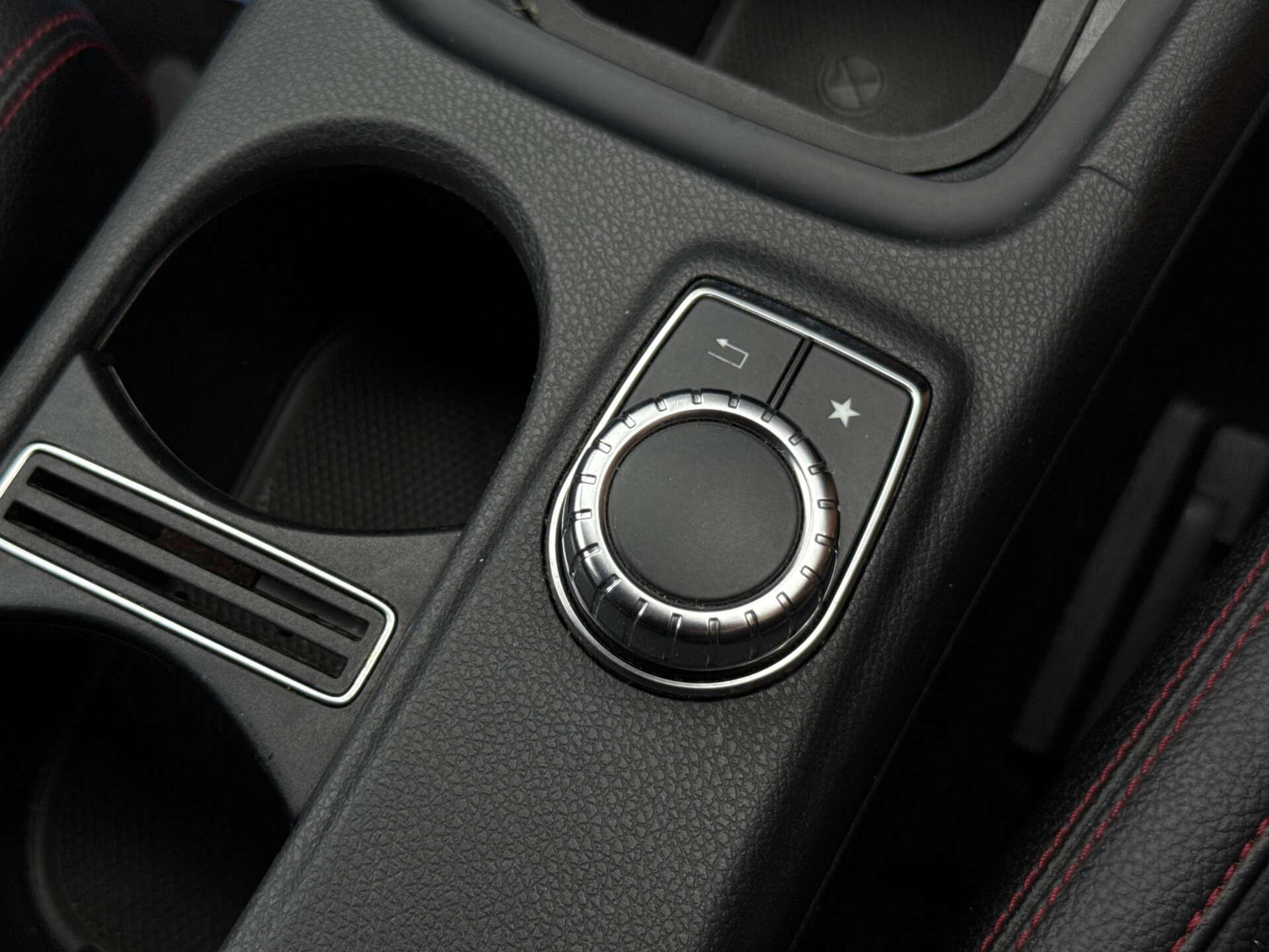 Mercedes-Benz Cla view 54
