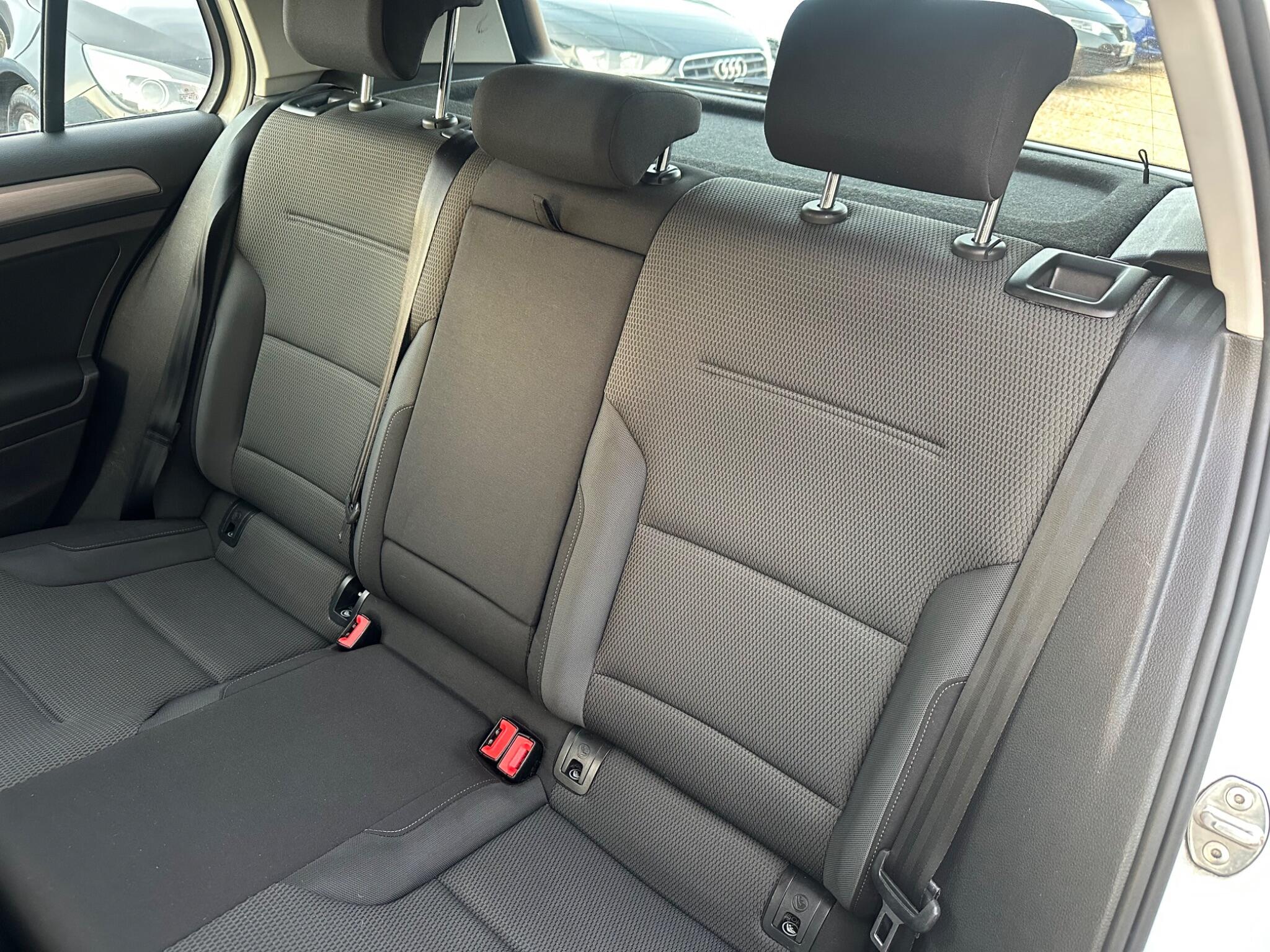 Volkswagen Golf view 31