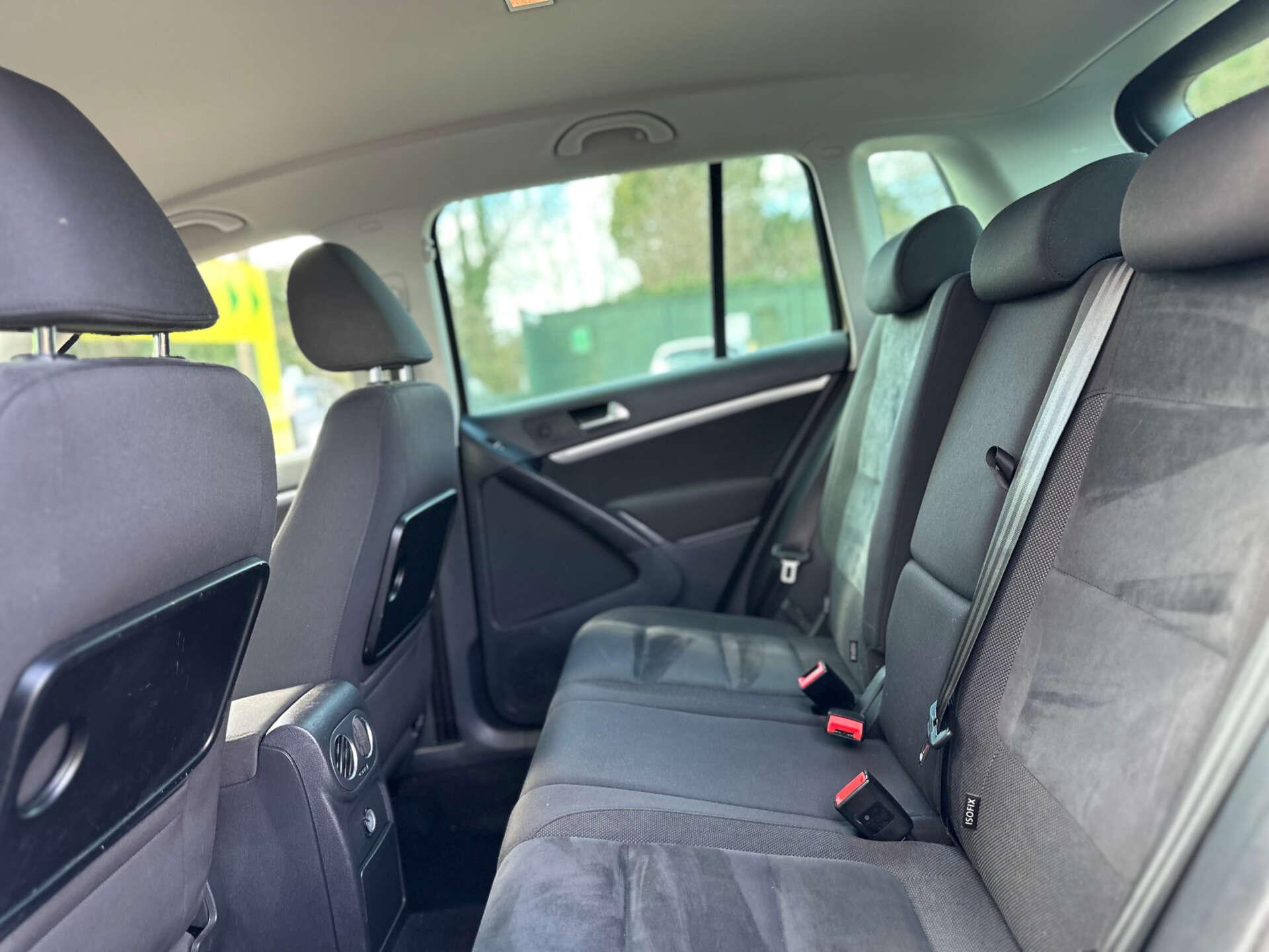 Volkswagen Tiguan view 15