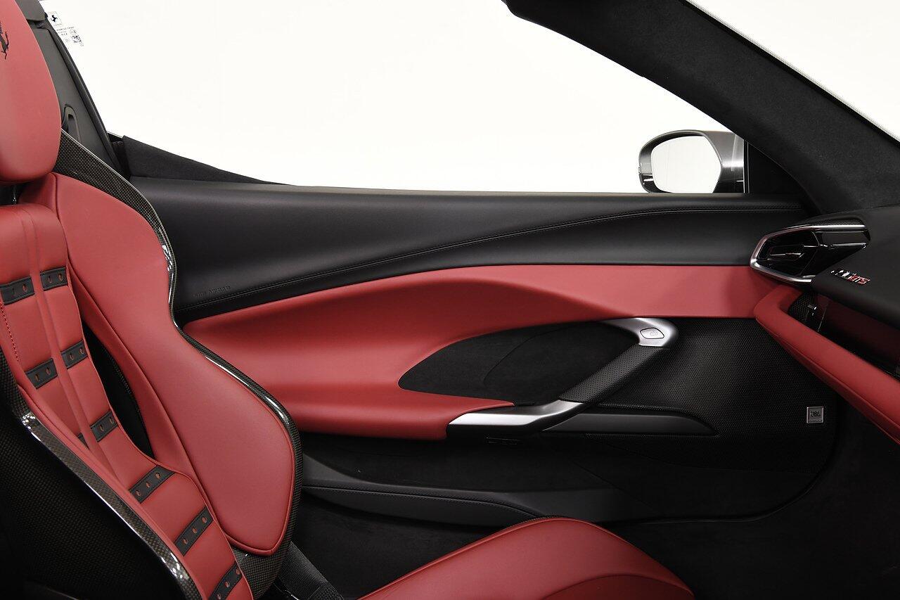 Ferrari 296 view 14