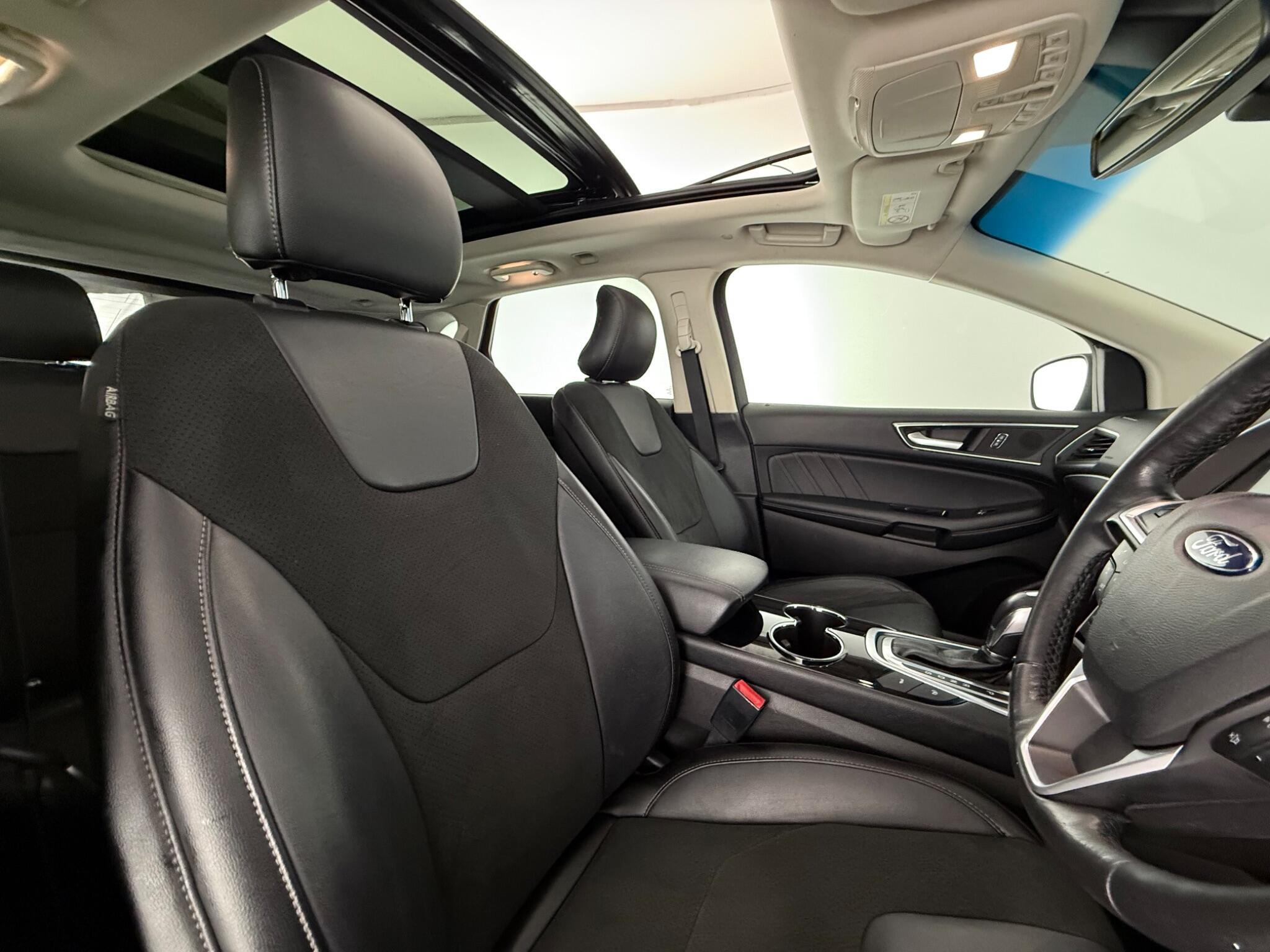 Ford Edge view 29